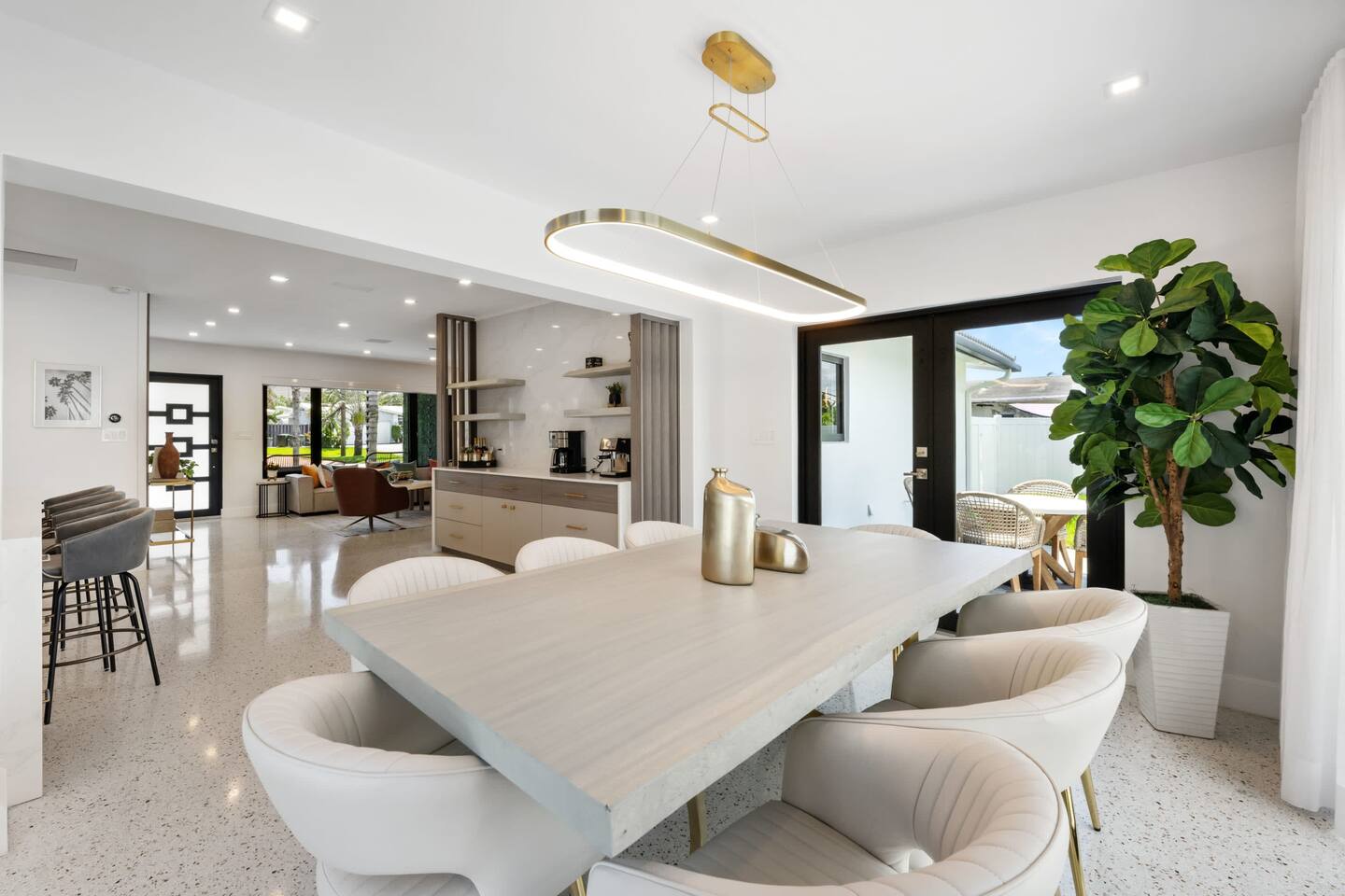 Open plan layout makes it wonderful for interaction together