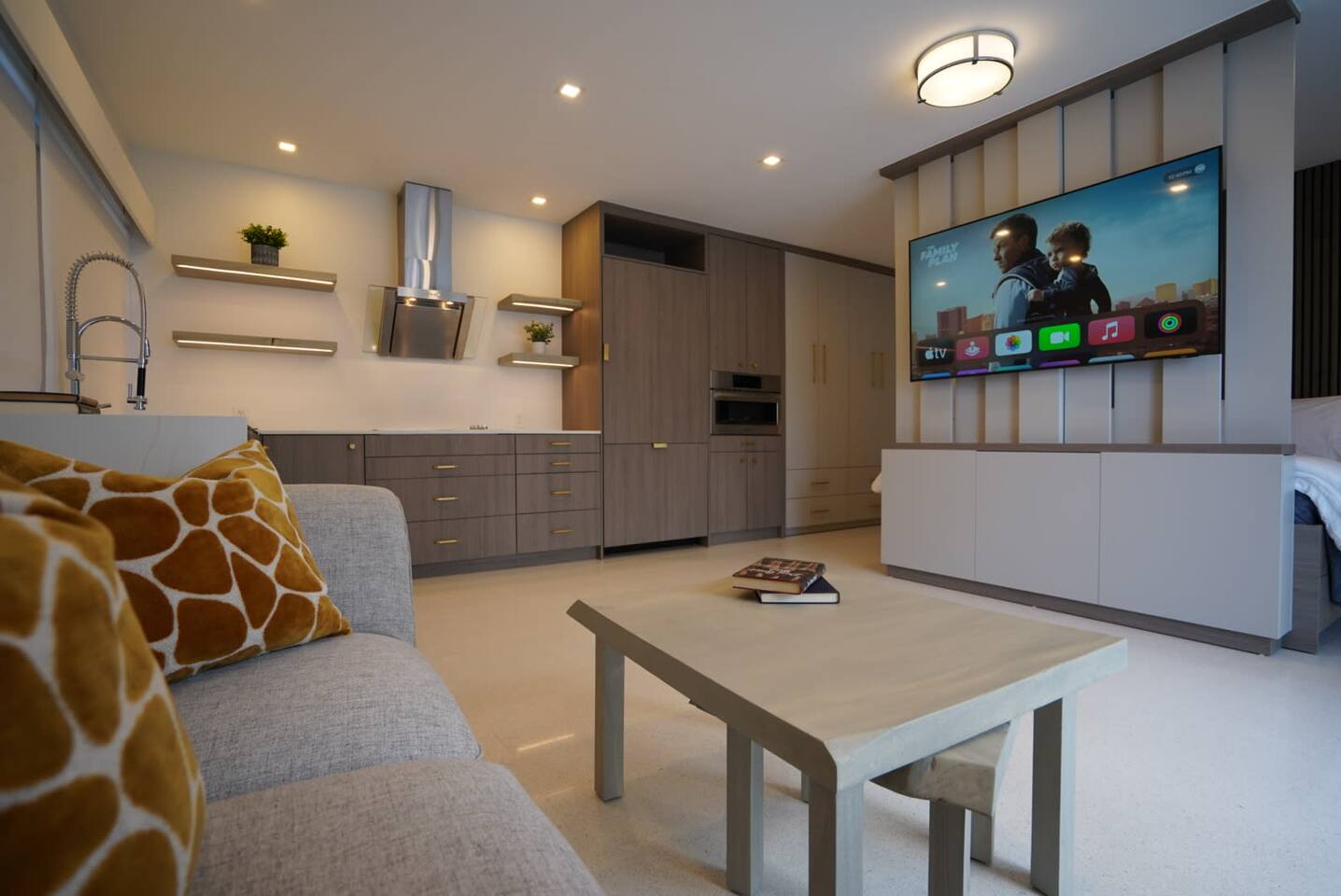 This new ground floor, 576 sq ft studio is the ideal stay for a solo traveler or a couple