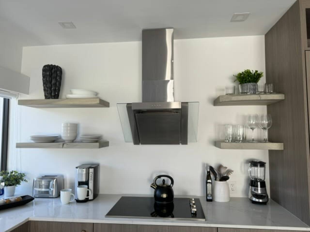 New appliances and all the basics