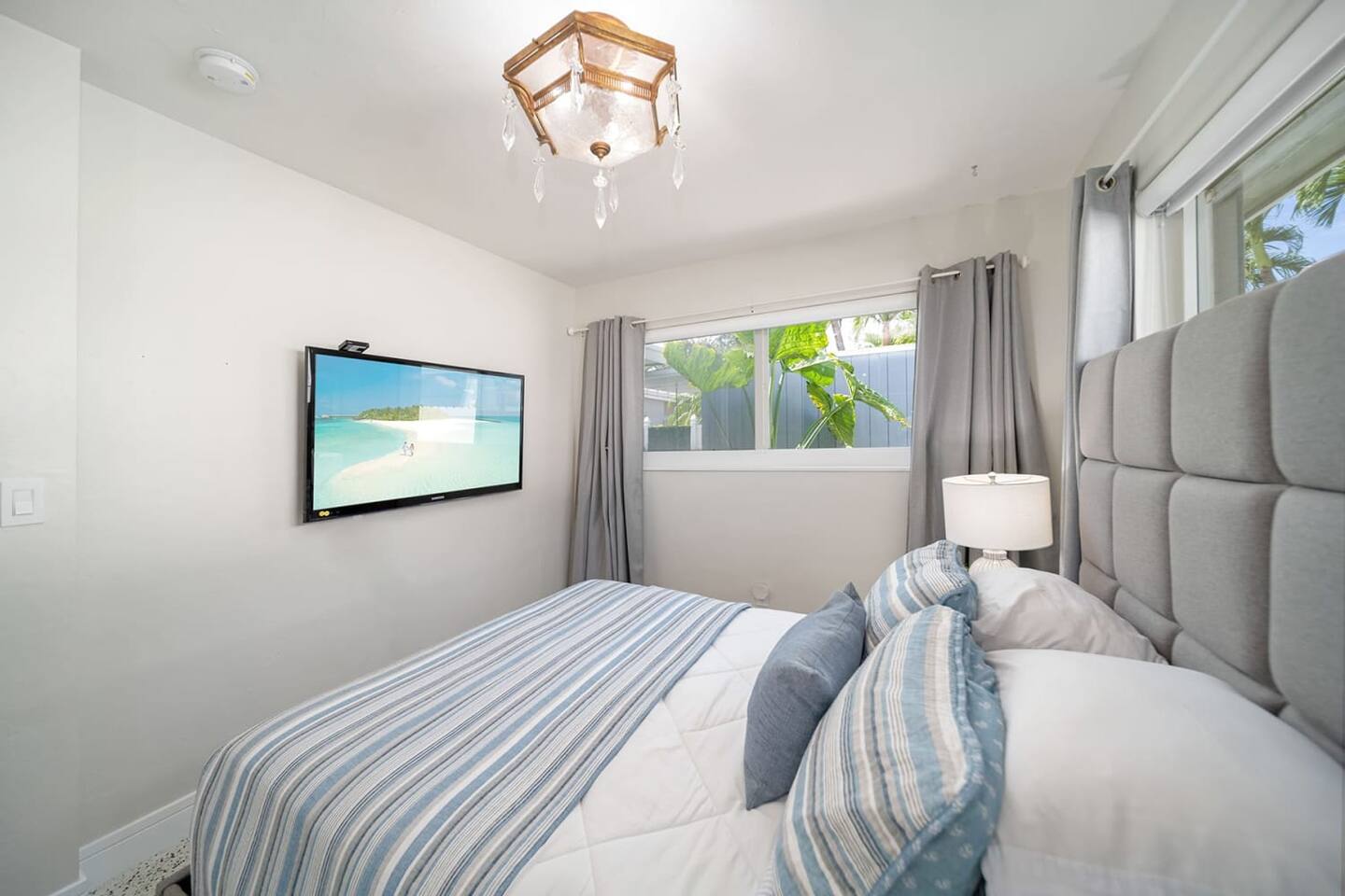Bedroom 3 also has a wonderful queen bed & lots a natural light