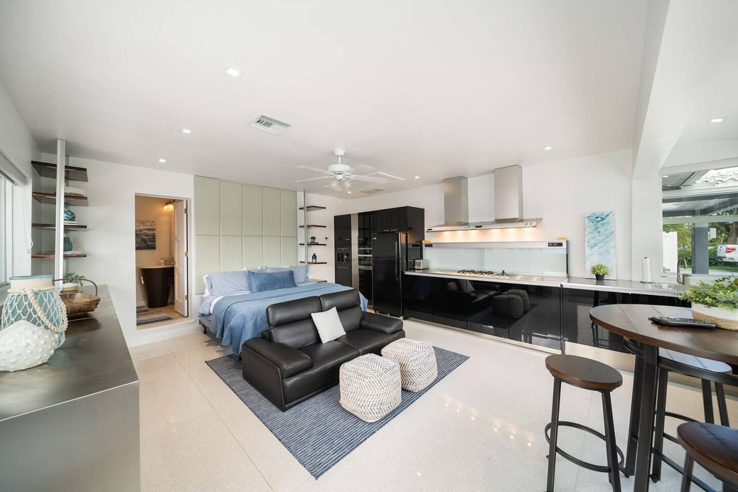 The studio suite has a separate entrance, plush king bed & full kitchen!