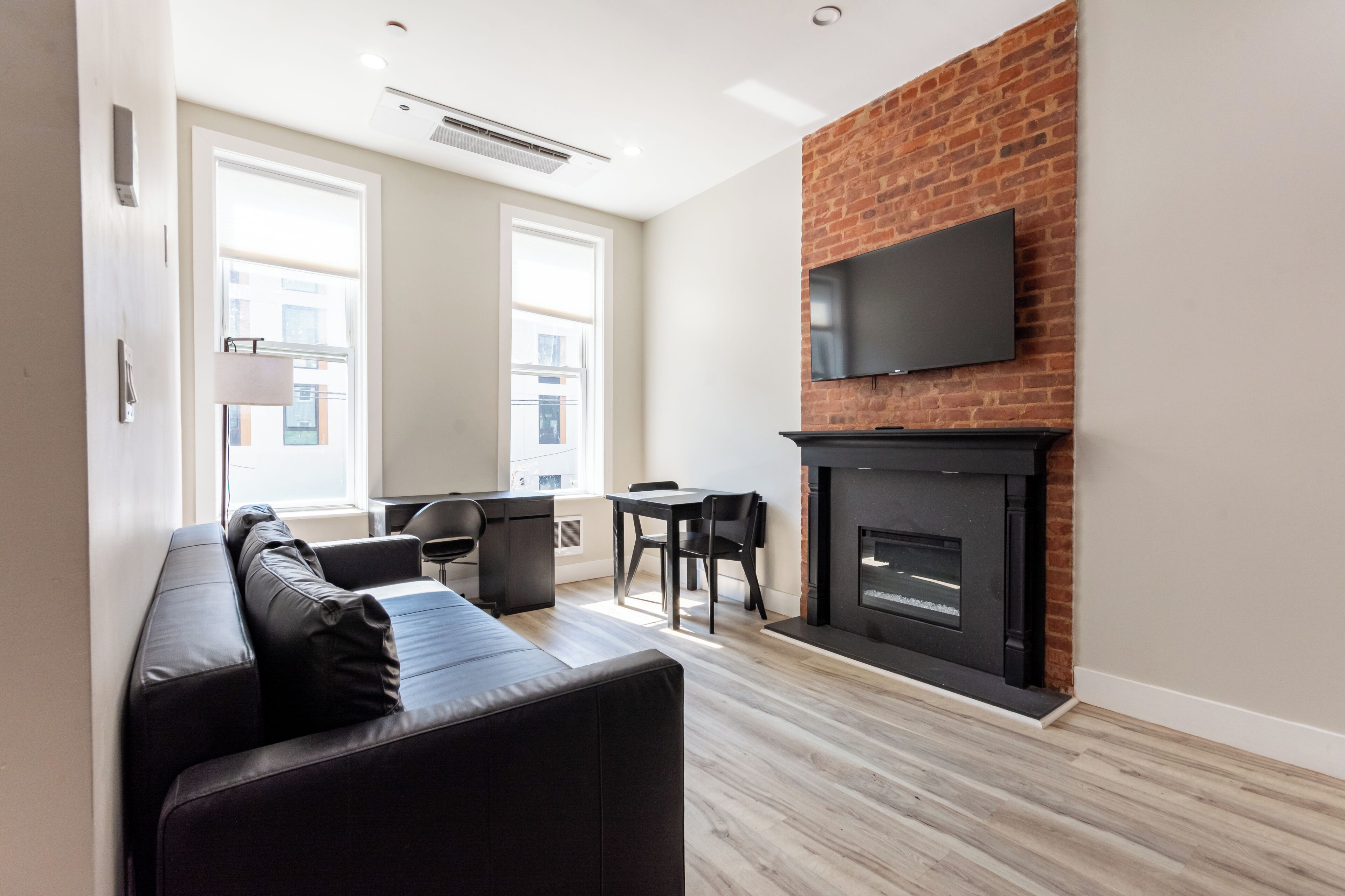 Modern 1-Bedroom Retreat with Fireplace