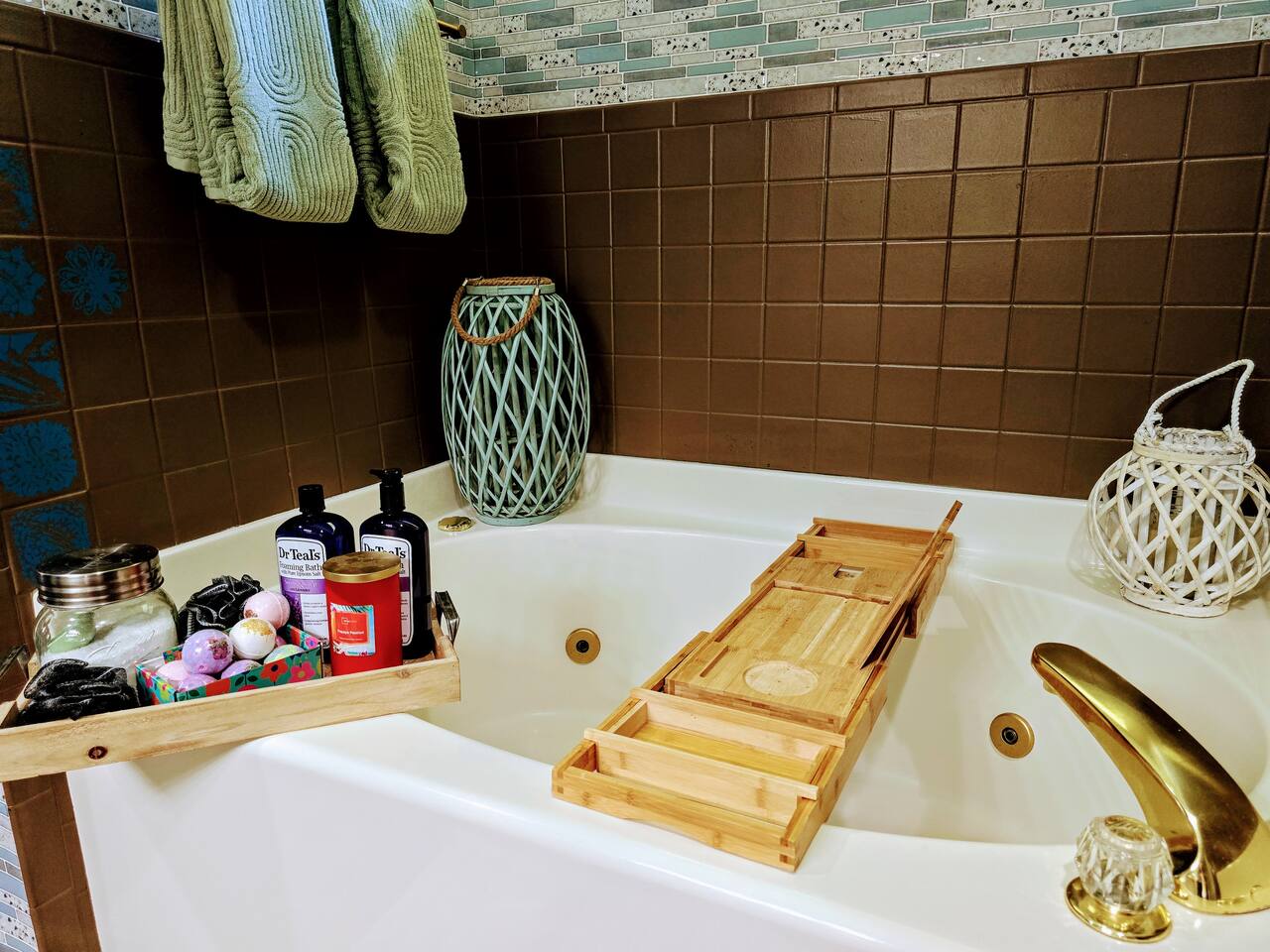 Relax, unwind, and customize your spa experience with your choice of salts, bombs, and scented candles. This spacious bathroom with walk-in closet is full of design and comfort features.