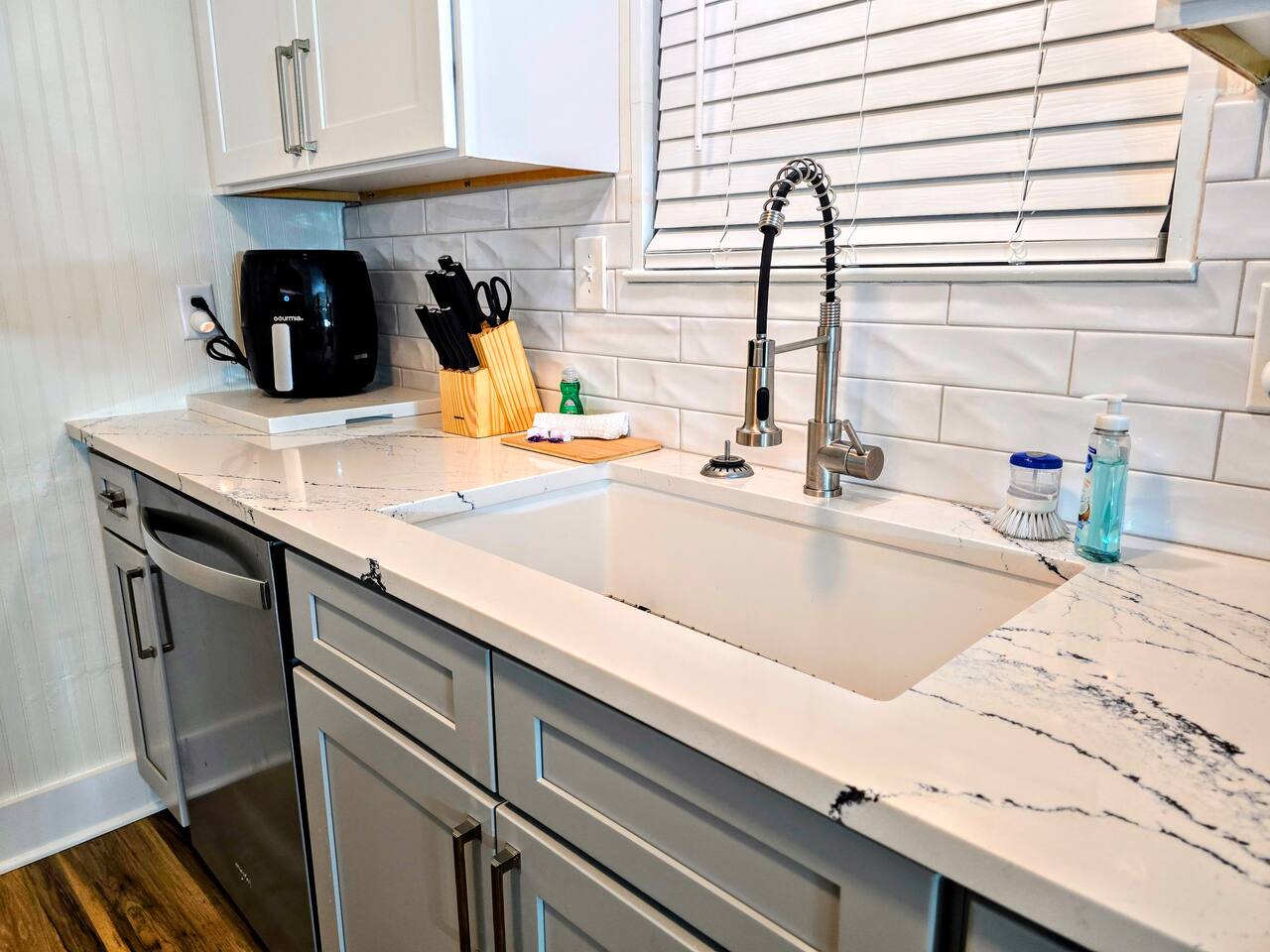 This beautiful kitchen is fully stocked and ready to host!