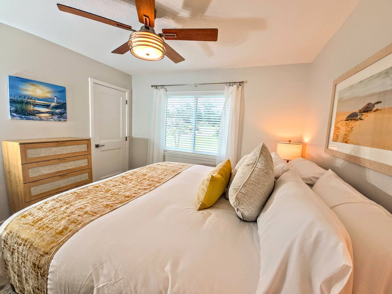 King bed, dresser and closet.