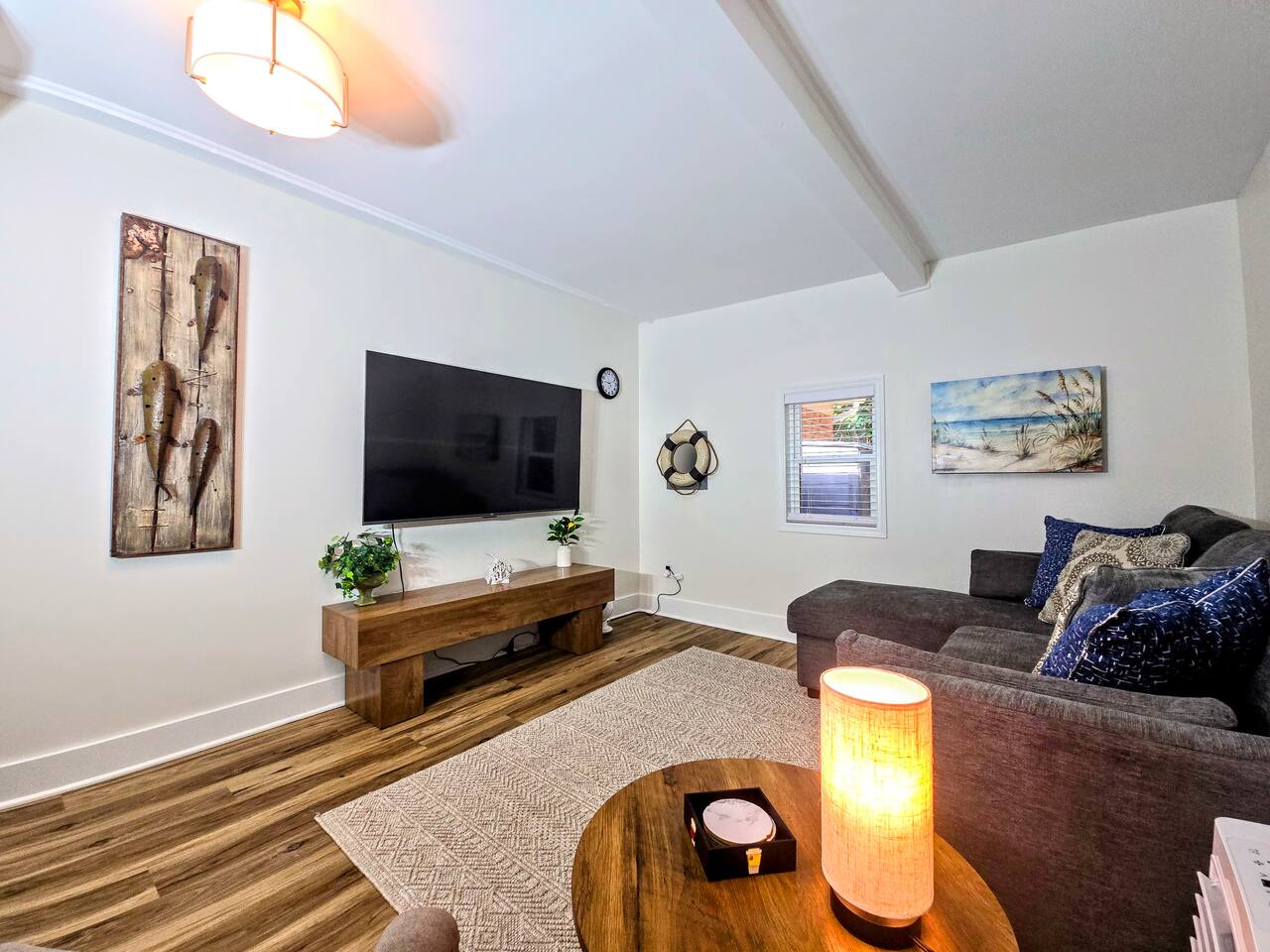 This multi purpose room has a queen sized sofa bed and en suite bathroom!