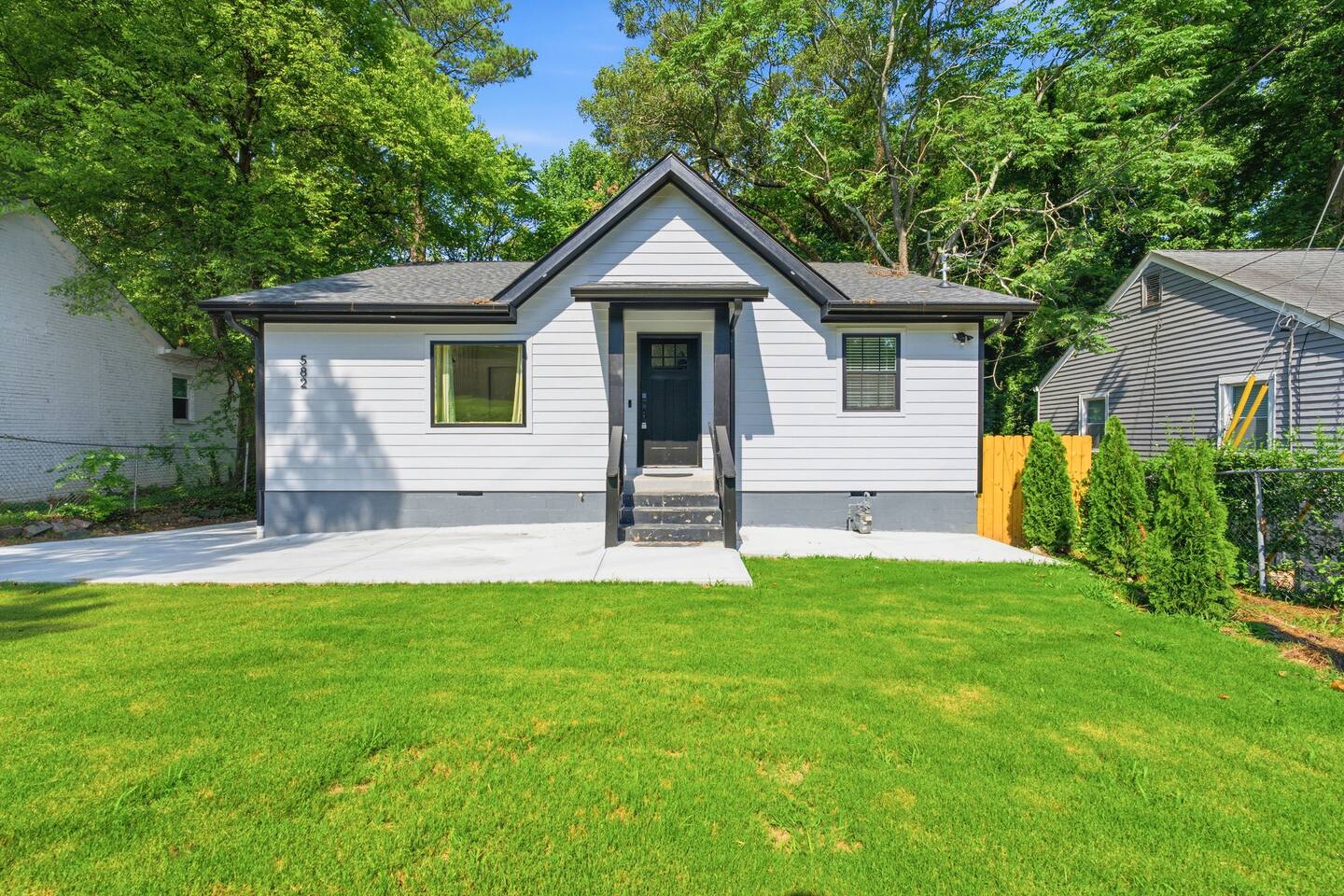 6BR Home near Mercedes Benz