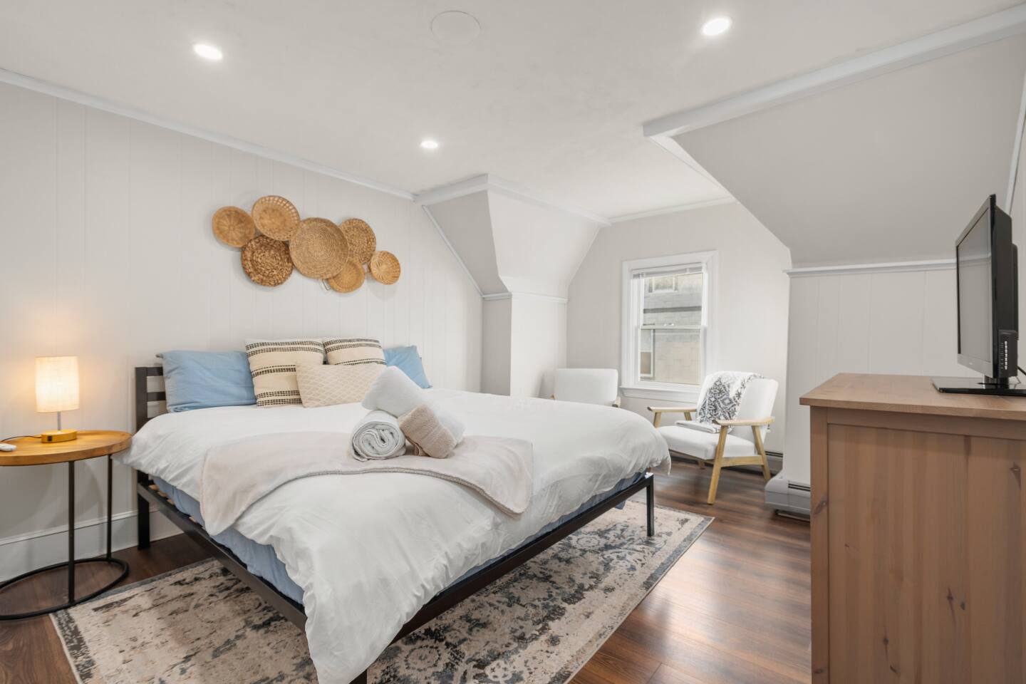 Your New England Hub | Cozy, Bright Entire Apt