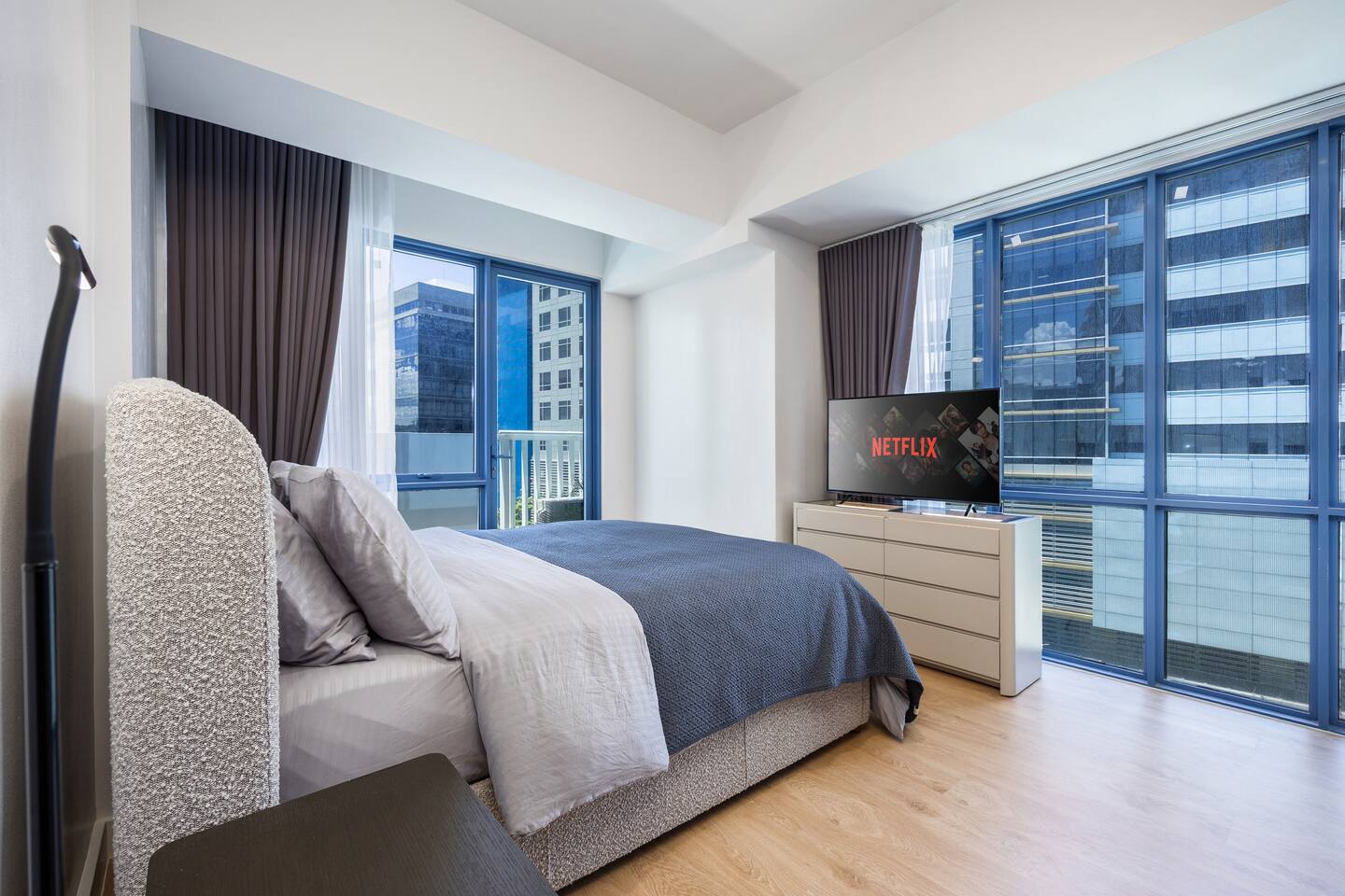 1BR - 38 Park Ave ITPark 60m² / Balcony / 300 Mbps