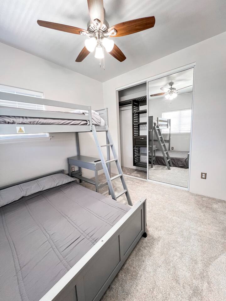 Kapolei Townhome | Pool, Gym & Free Parking