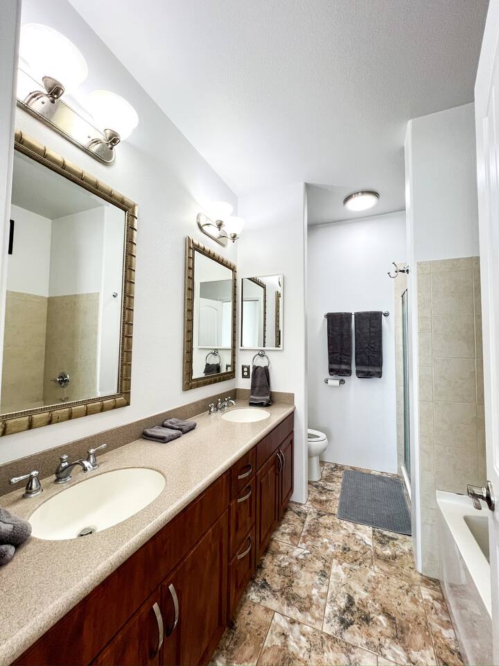 Kapolei Townhome | Pool, Gym & Free Parking