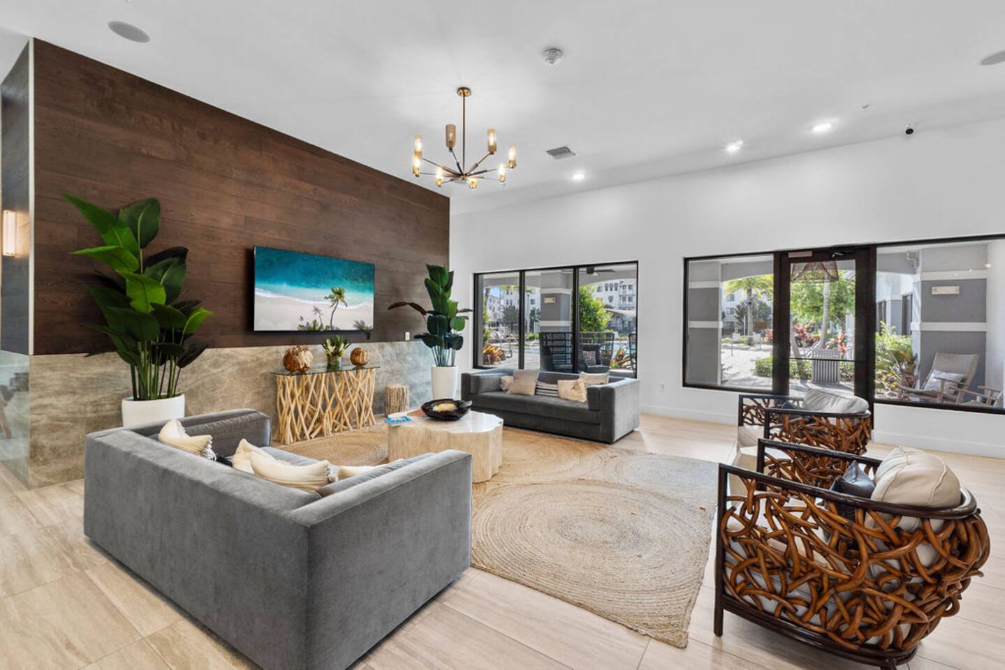 Luxury Naples Retreat for Medical & Corporate Stay