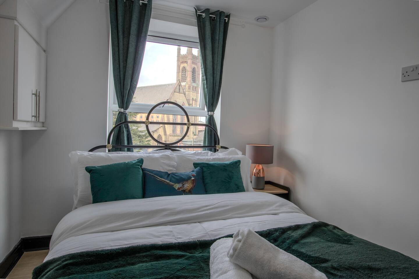 #174 Bright Flat | Chaplin House | Sleep 3-6