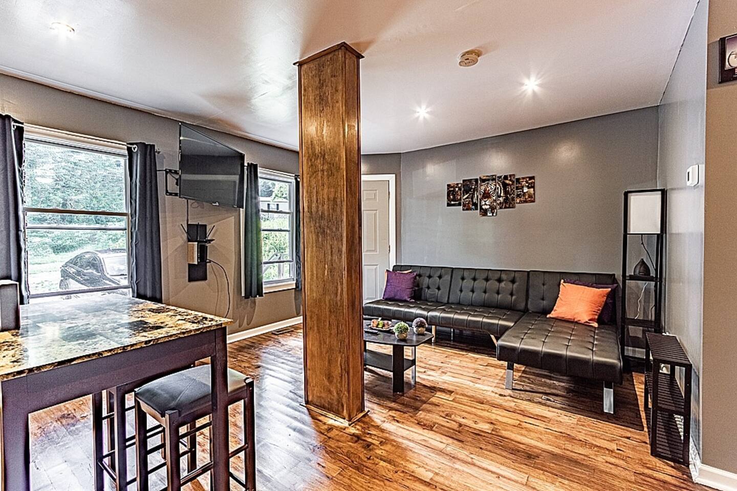 TigerTown Suite(A) in the Heart of Clemson 🐯