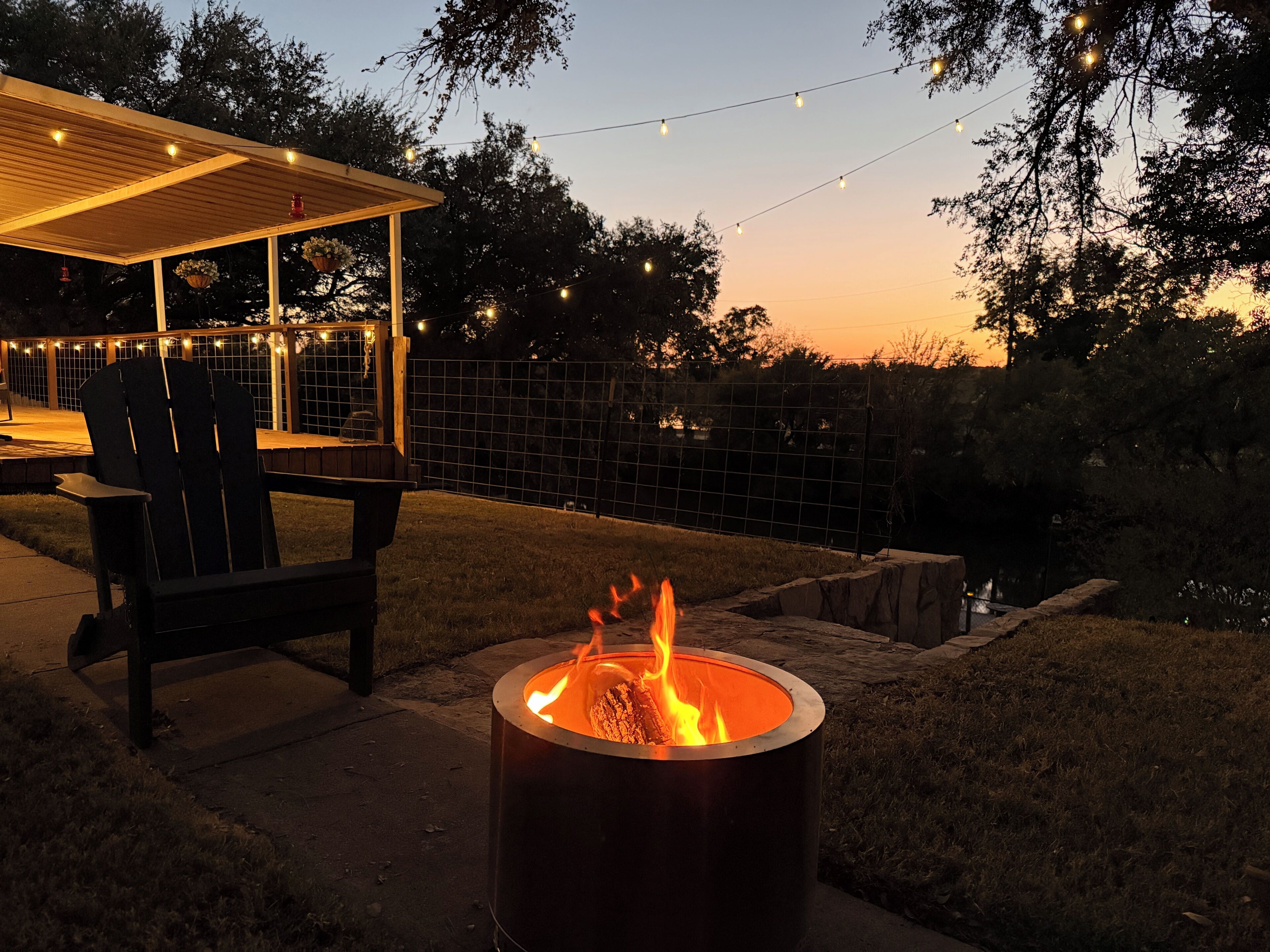 3-bedroom Lakefront Barndominium - 12 minutes to downtown Granbury with AC