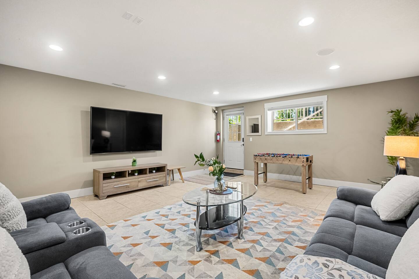 Family Basement Retreat Near Rockies