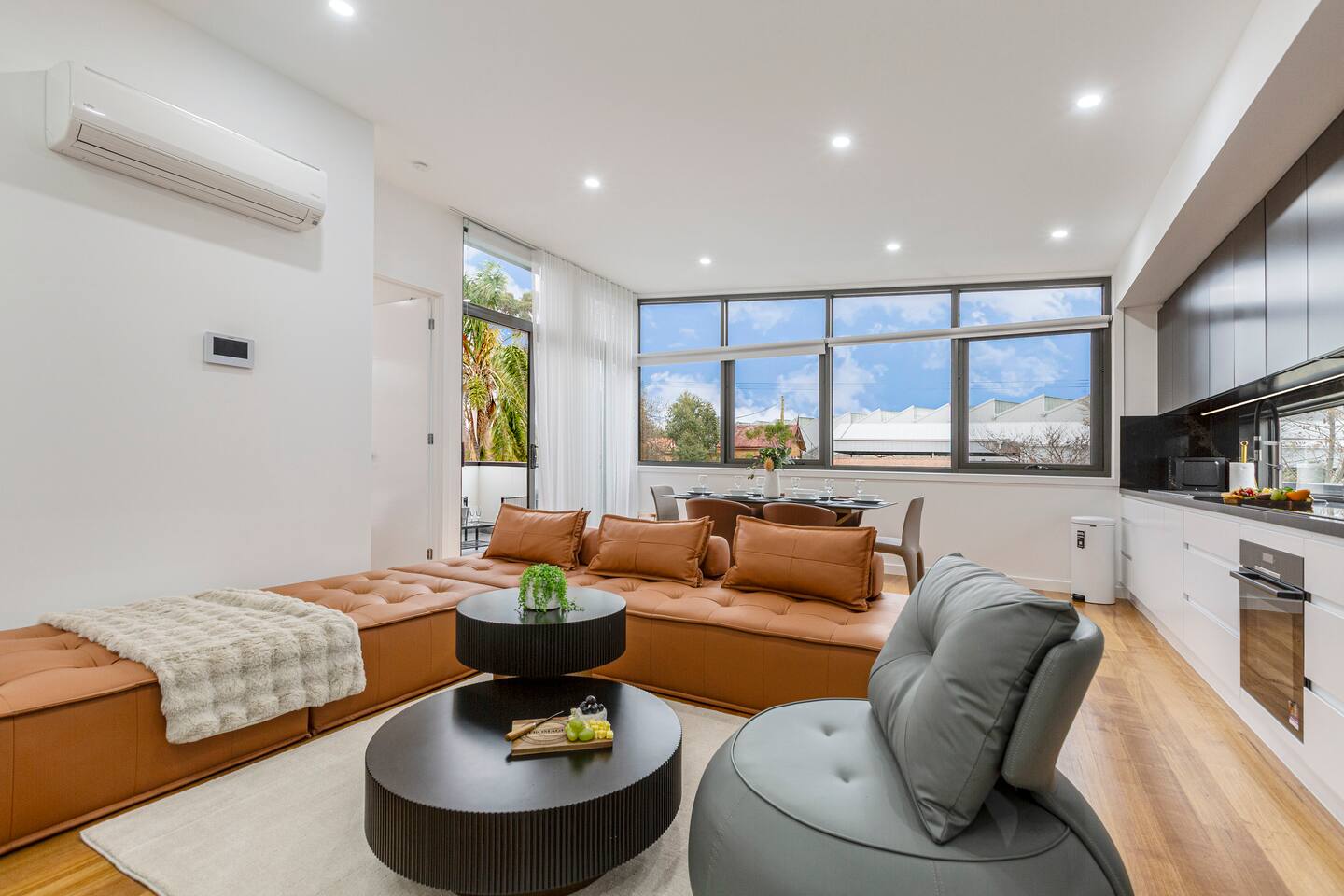 Stylish Williamstown 3BR | Beach, CBD & Museum