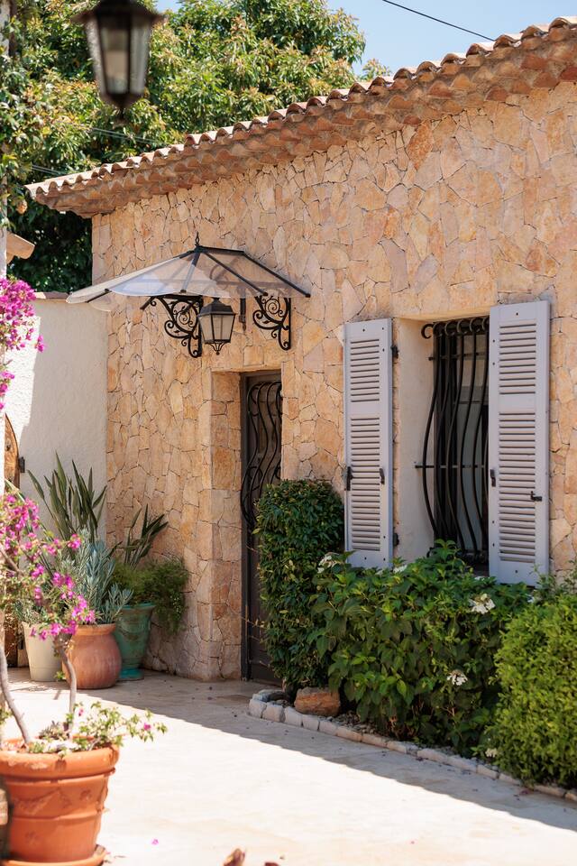 Charming Stone Mas - Sea View & Pool · 7