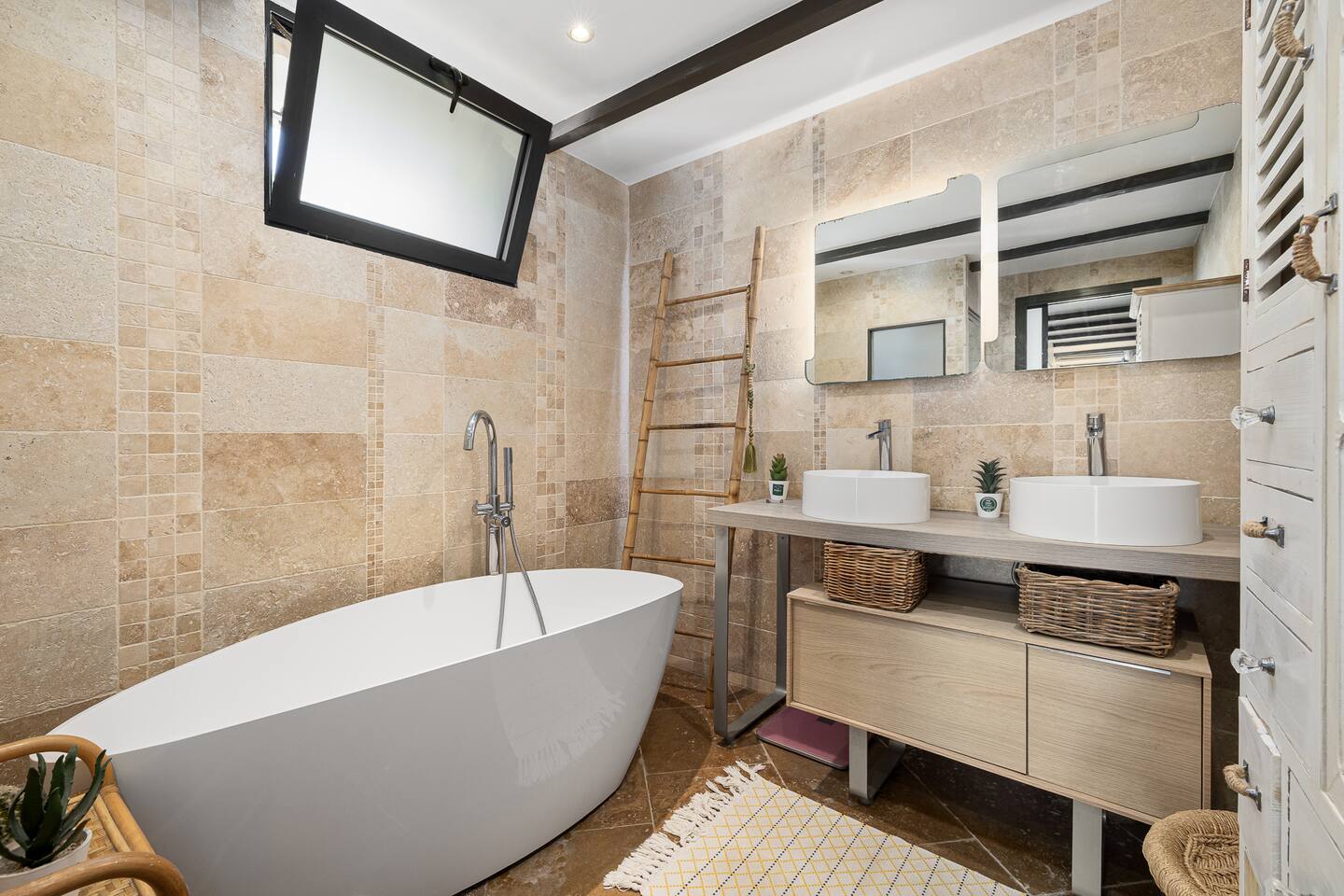 Charming Stone Mas - Sea View & Pool · 38