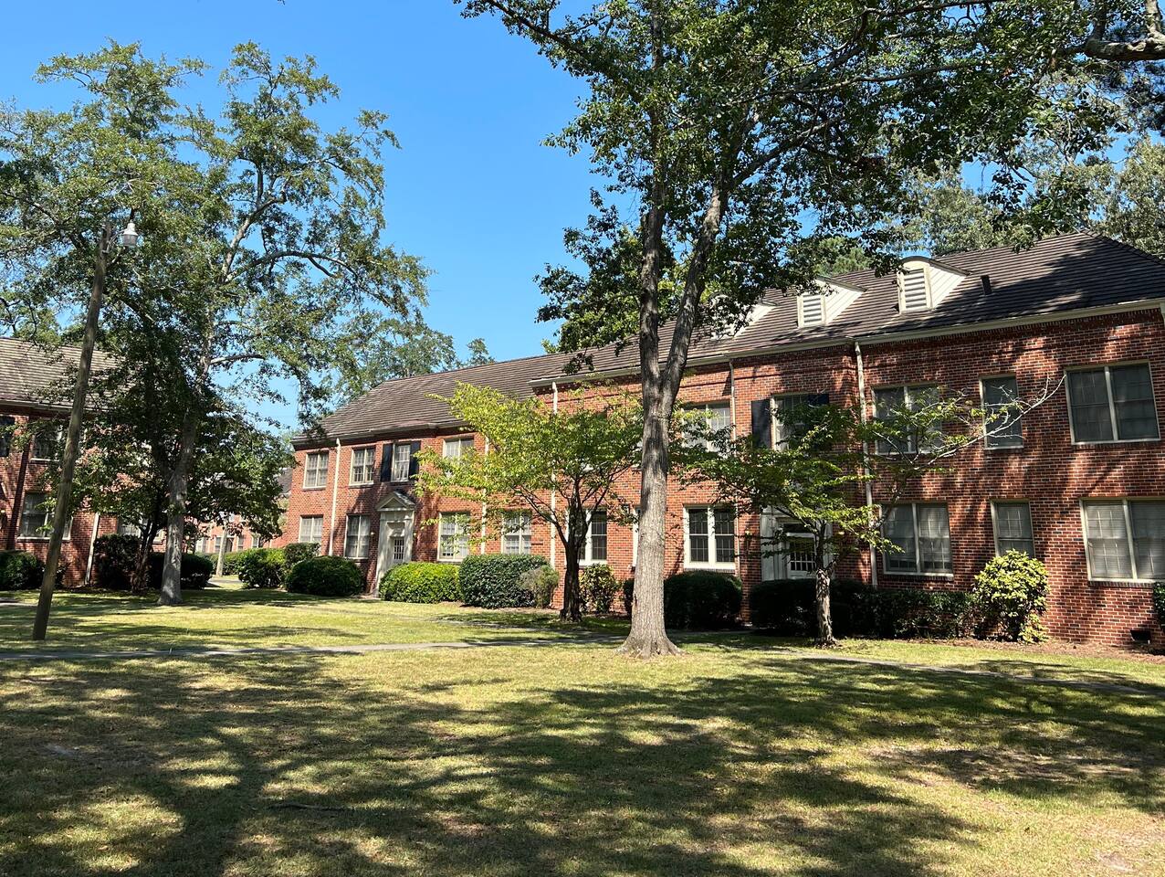 Charming Heathwood Condo: USC Ft Jackson Hospitals