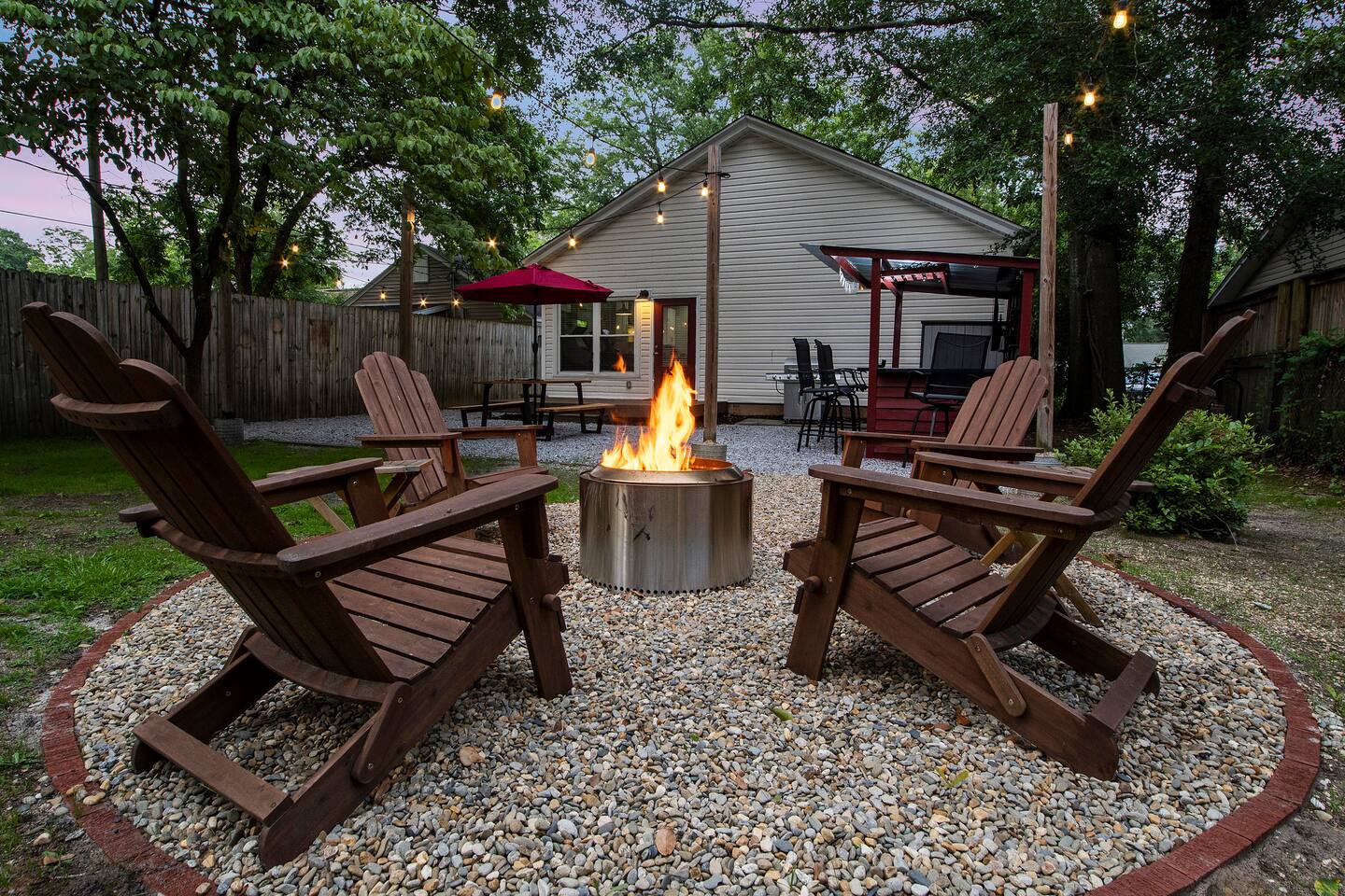 CB90 House: Golf Cart, Outdoor Bar, Arcade Games