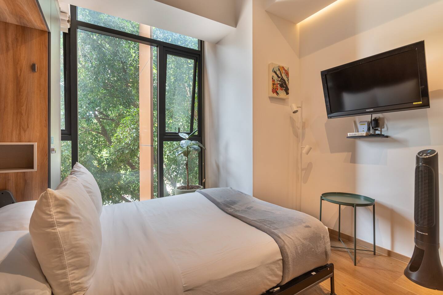 Rooftop, pool, gym, loft with a view of the trees. - foto 5