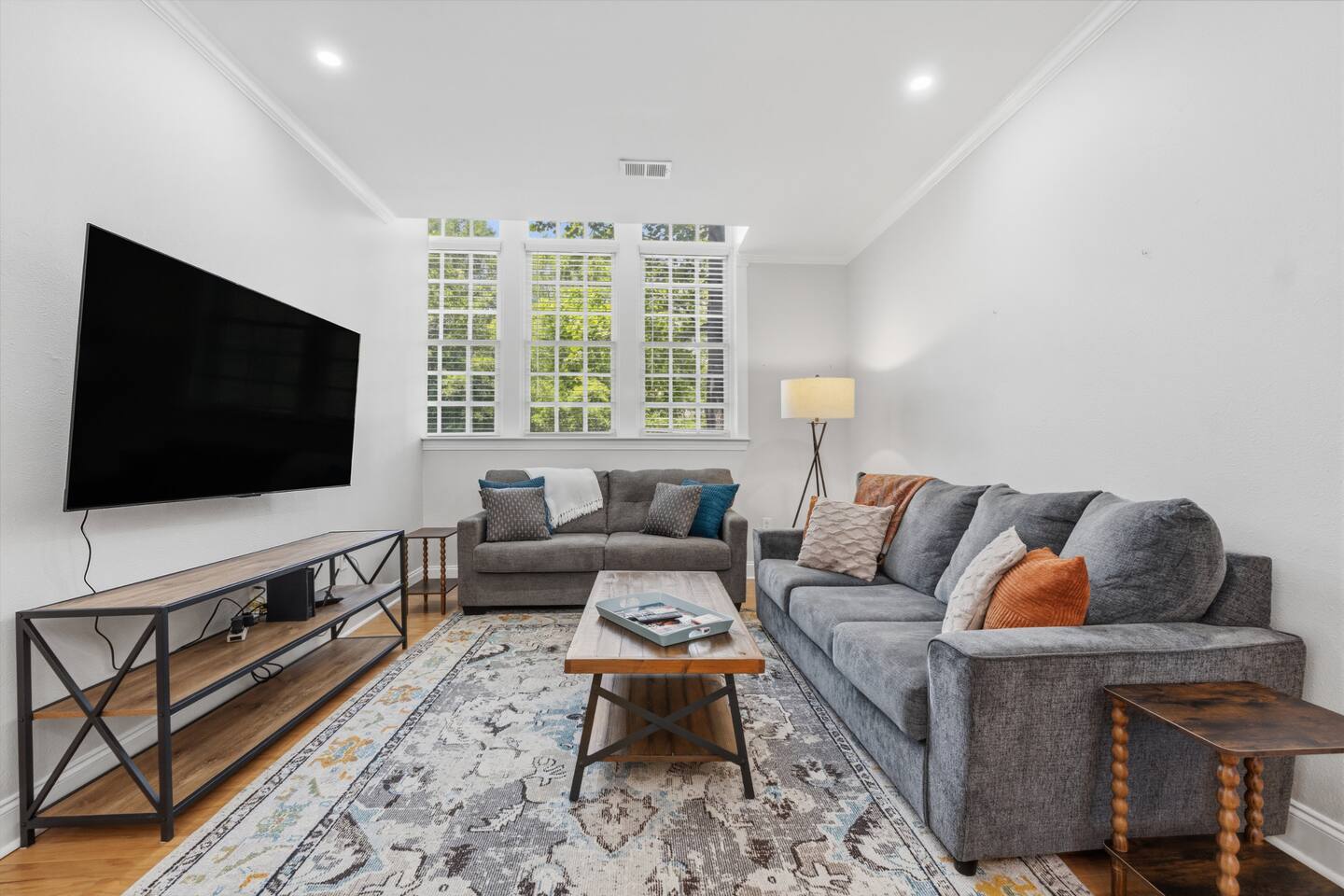 Devine Columbia Condo USC Ft Jackson