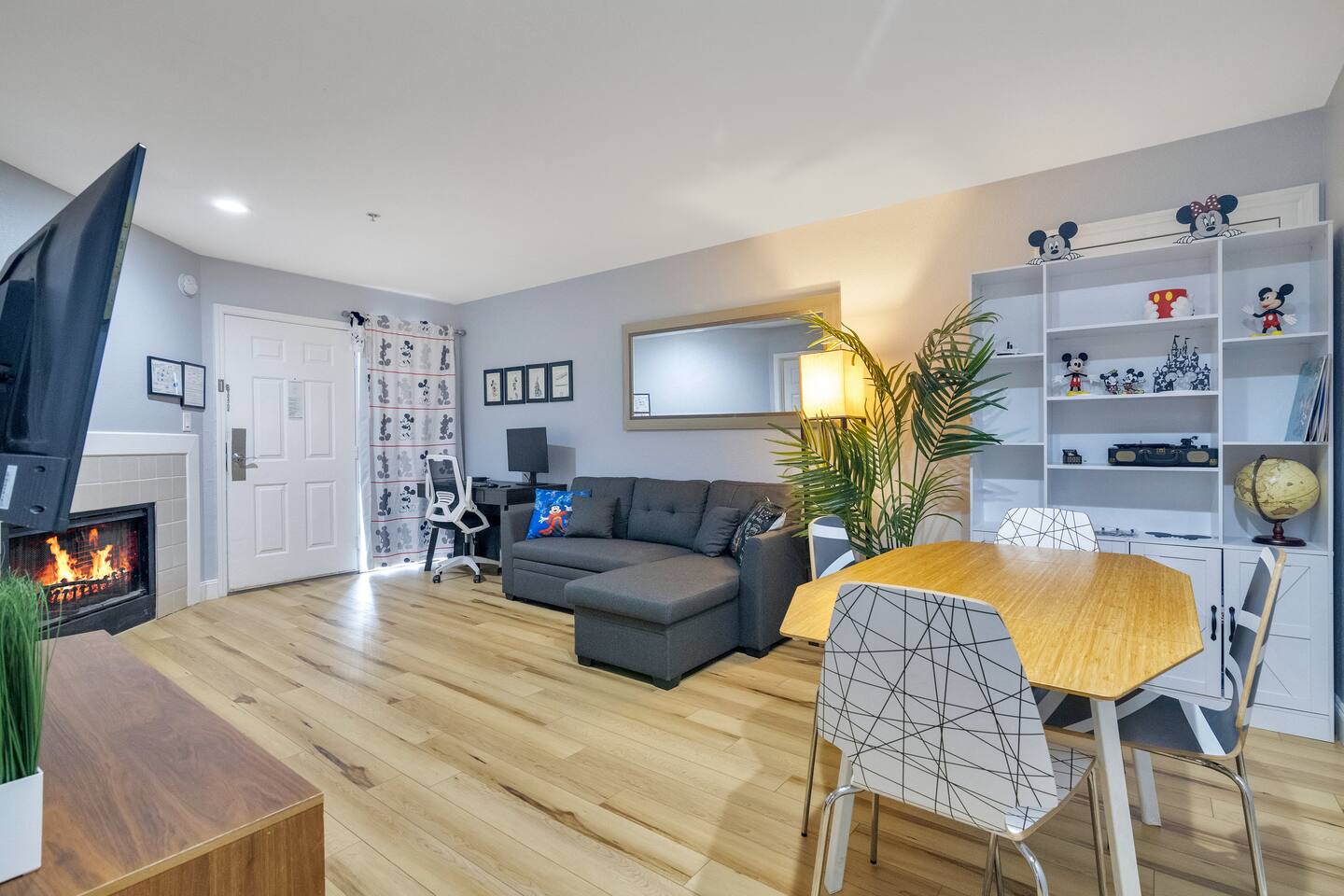 Mickey Family Condo 4 Mi from Disney