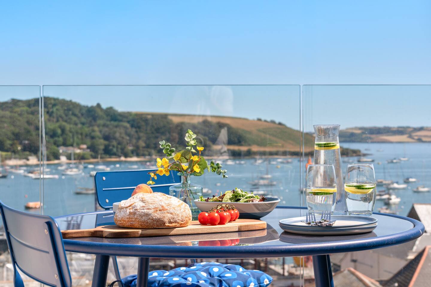 Panoramic harbour views | Morva