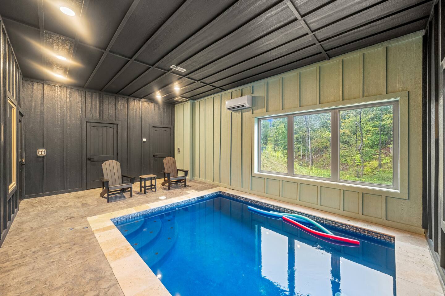 Modern-Pool-1 Mi to PKWY-Pets-Games-Theatre