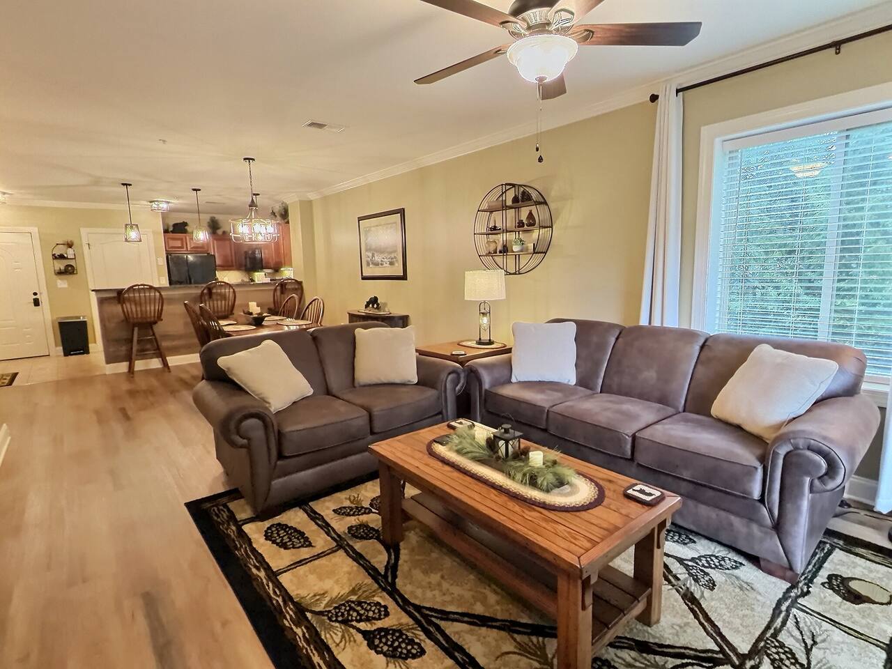 Smoky Pines / Unit 2072