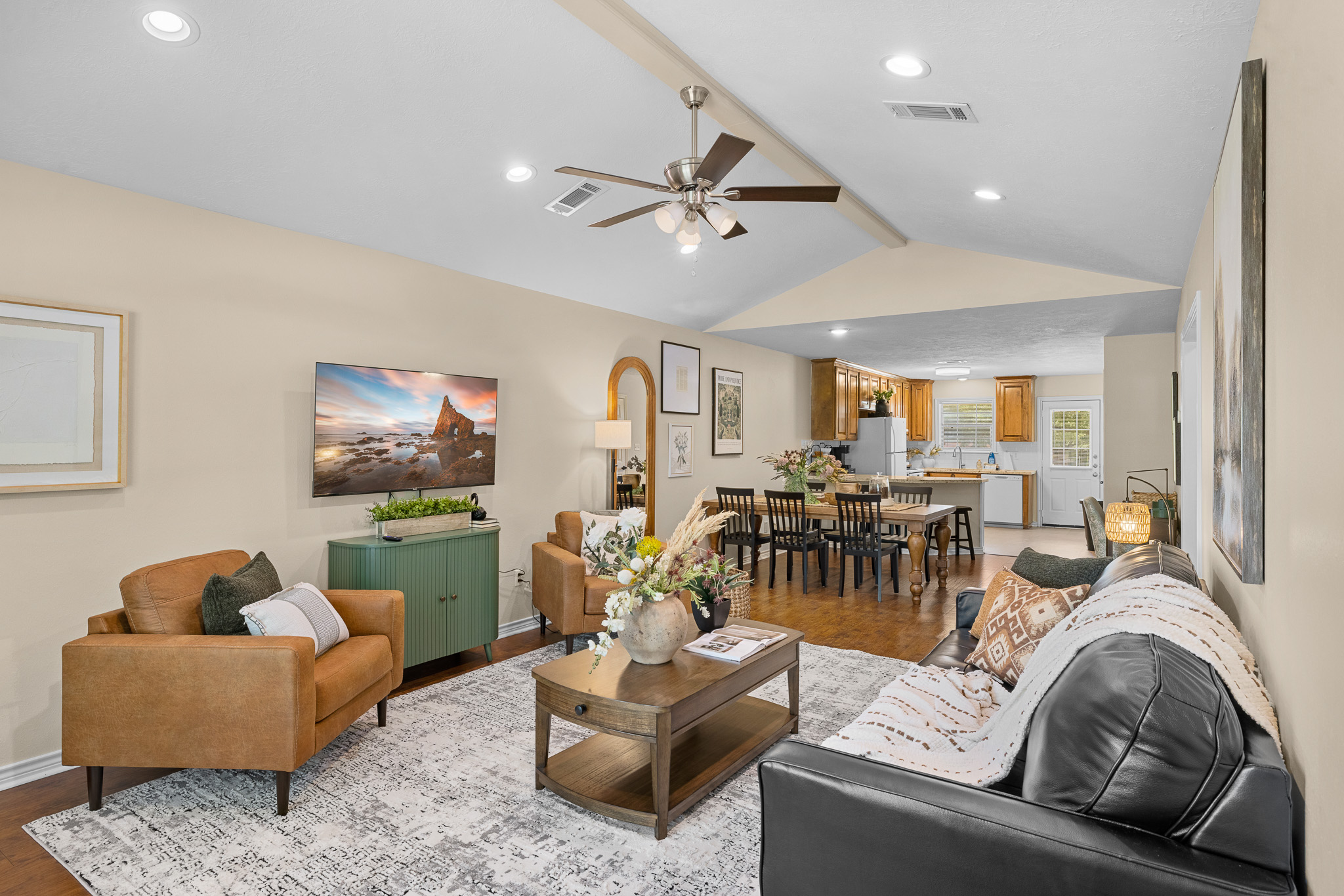 Wolf Pen Creek Retreat #B, 3BD 2BA, Workspace