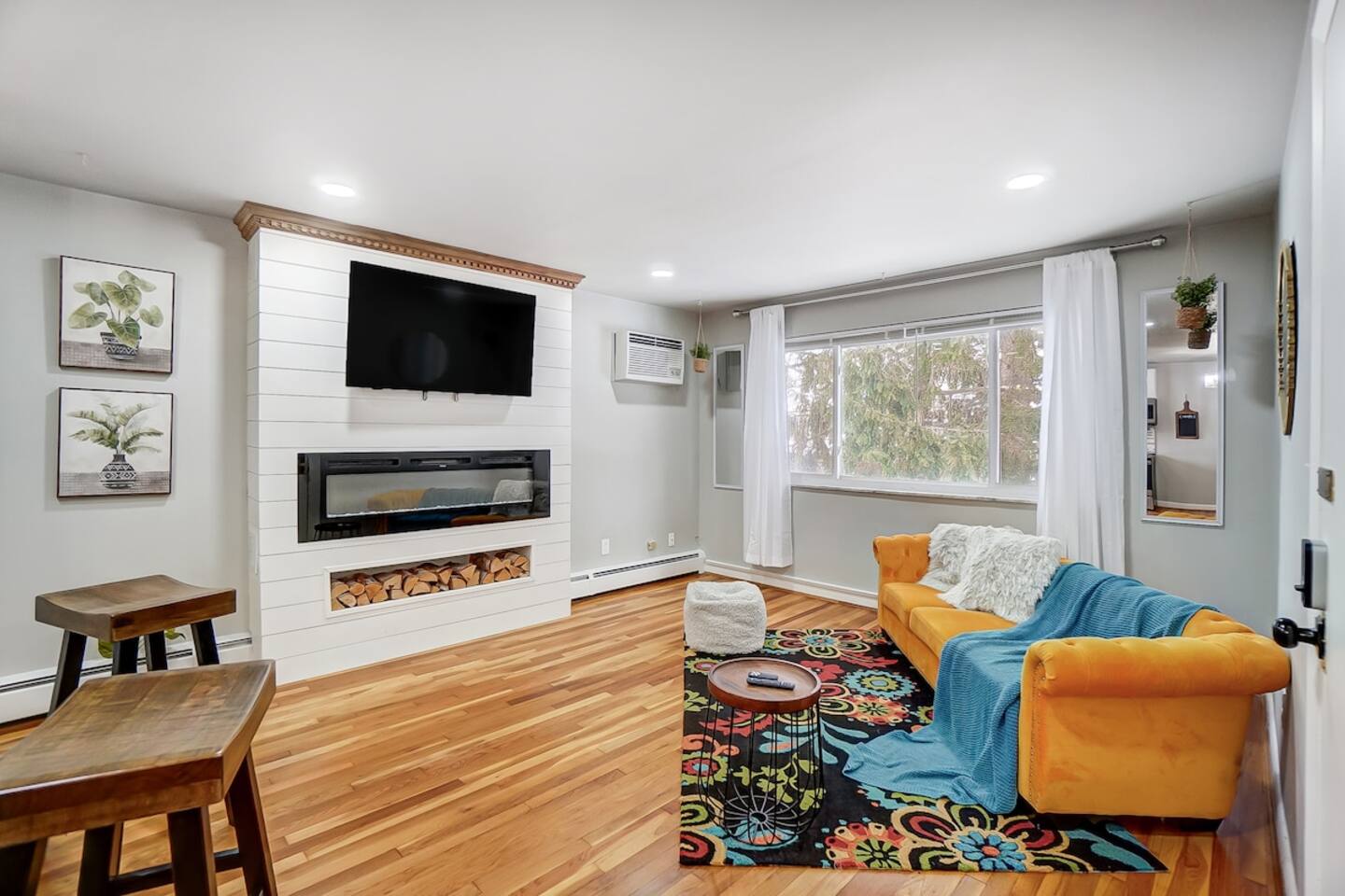 2BR Corporate Housing, Near UC & Downtown
