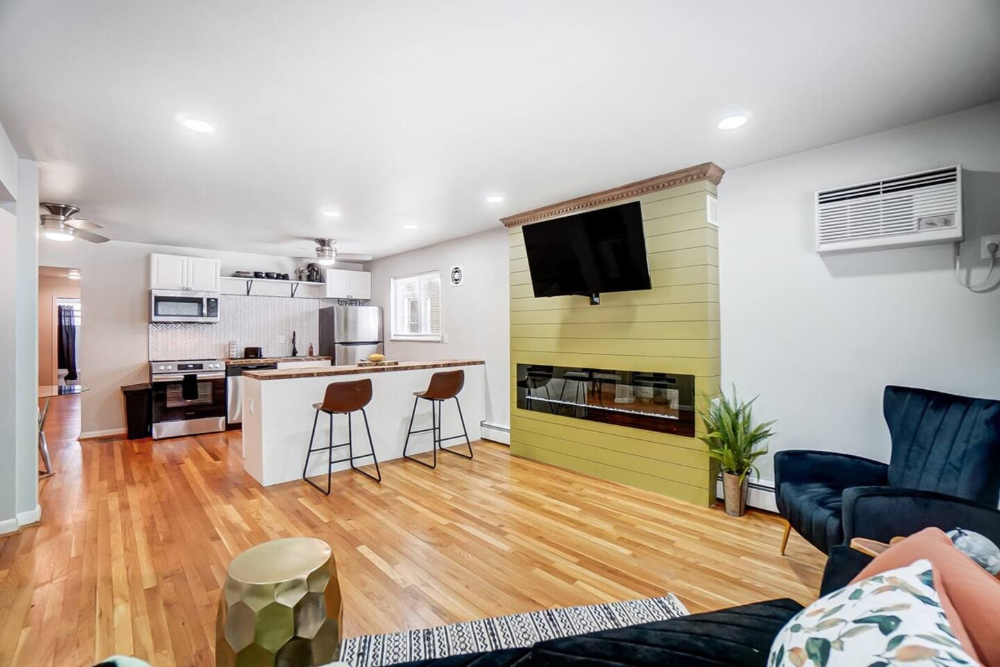 2BR Corporate Rental, 30+ Day Stay