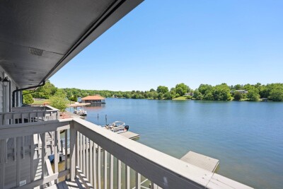 216 Pointe Landing, Ste 105