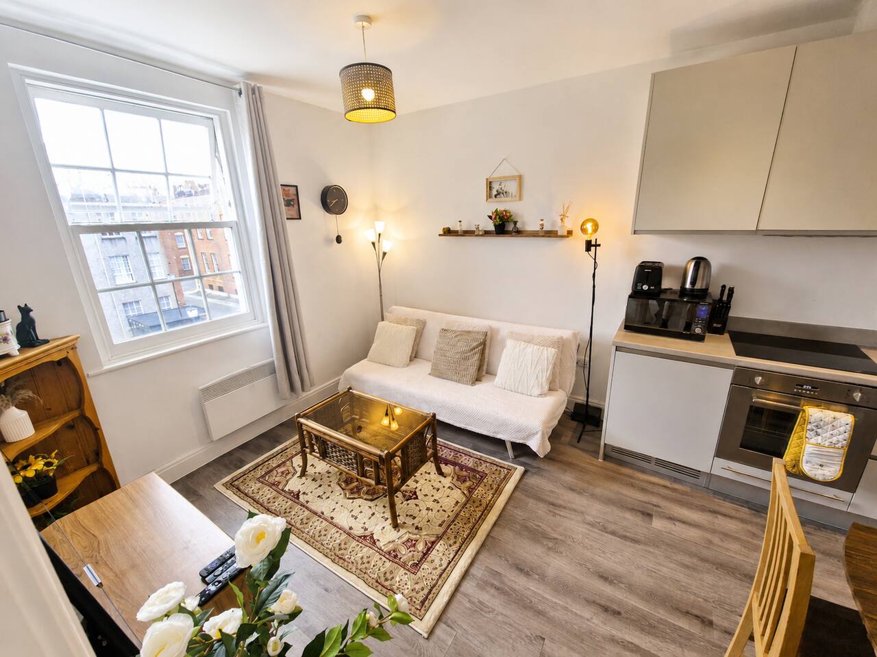 Contemporary Cabot Circus Central Flat | Sleeps 4
