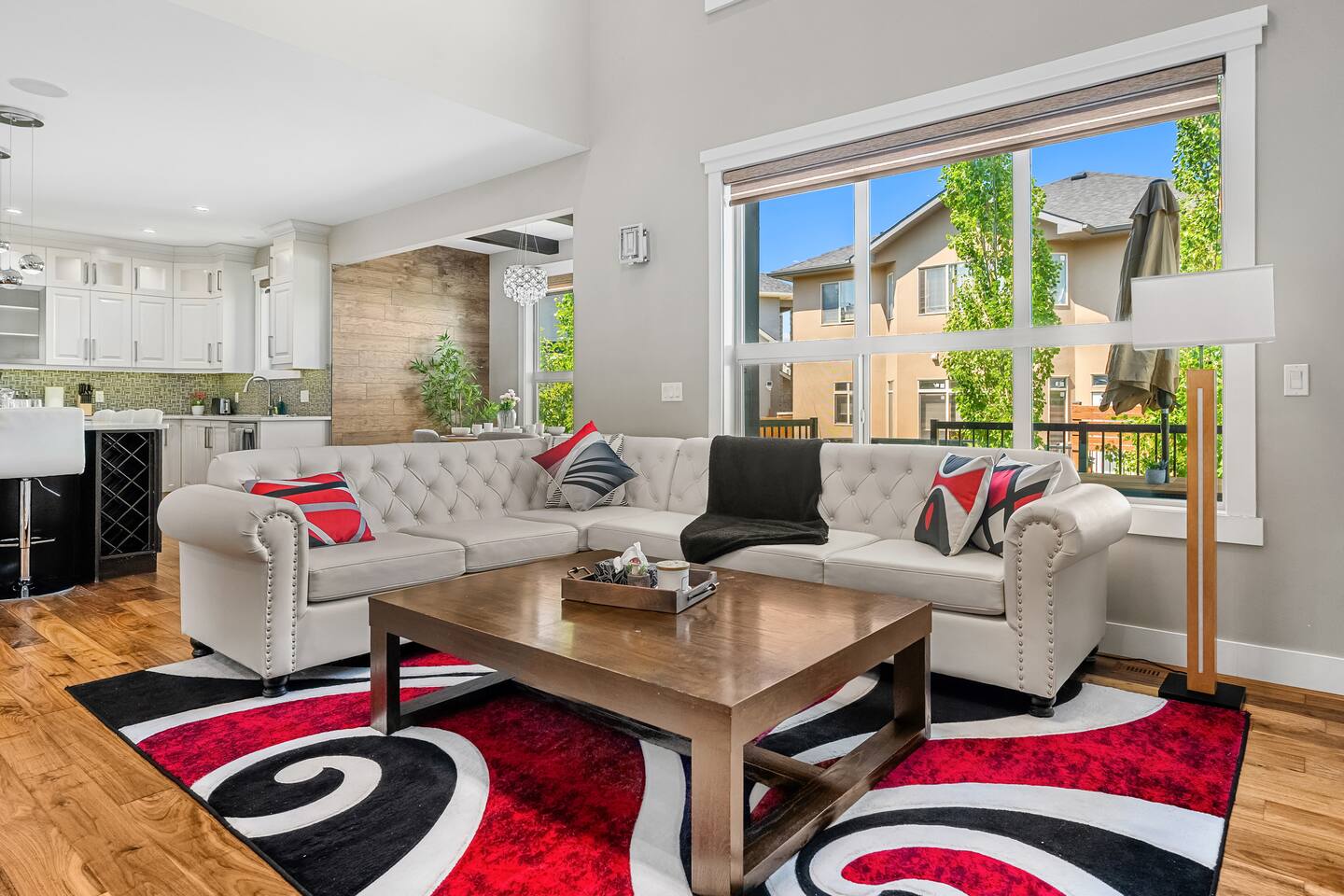 Luxury Retreat | Parking | Near Lake