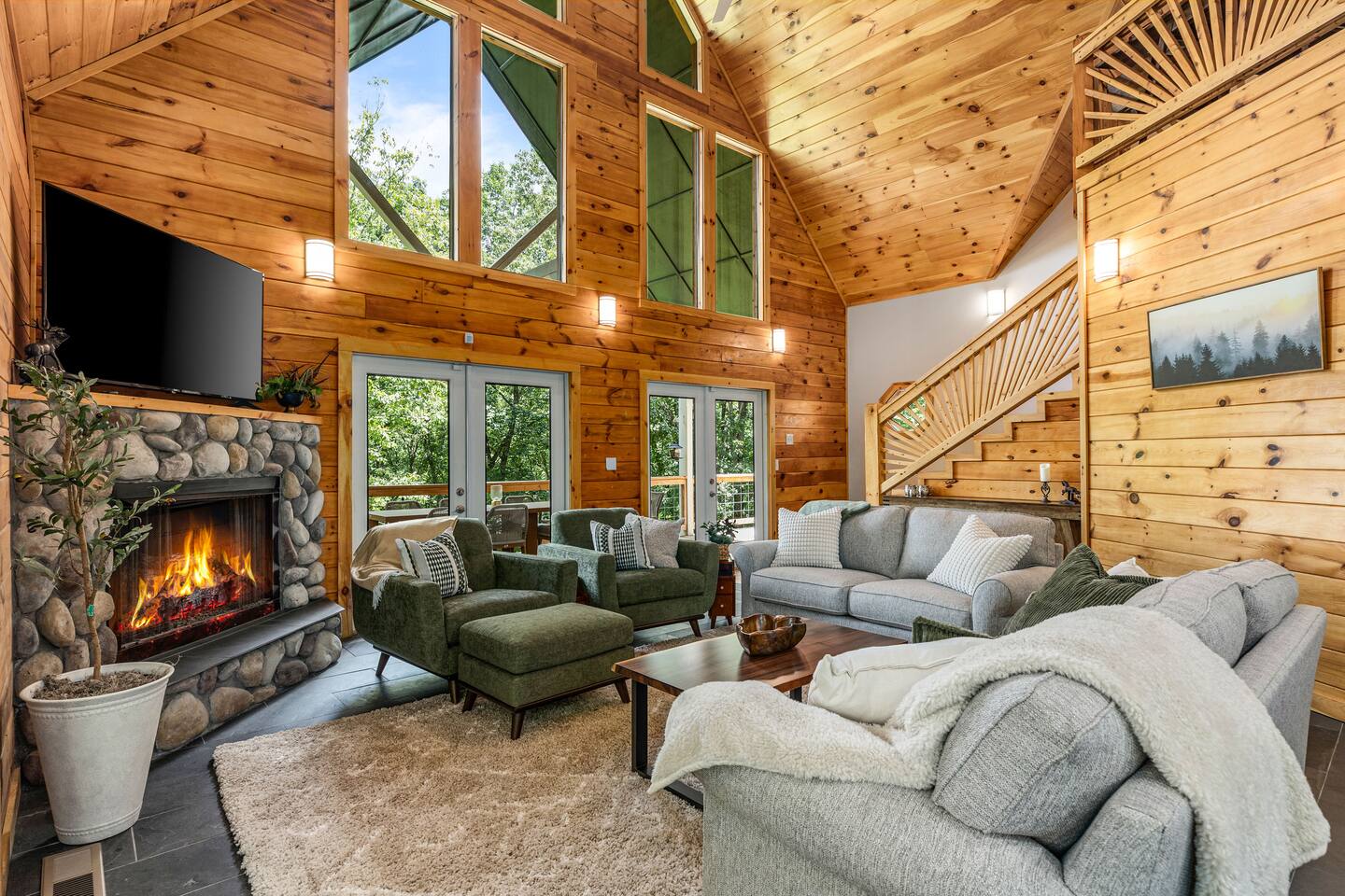Private Luxury Cabin | Hot Tub | Sauna | Sleeps 13