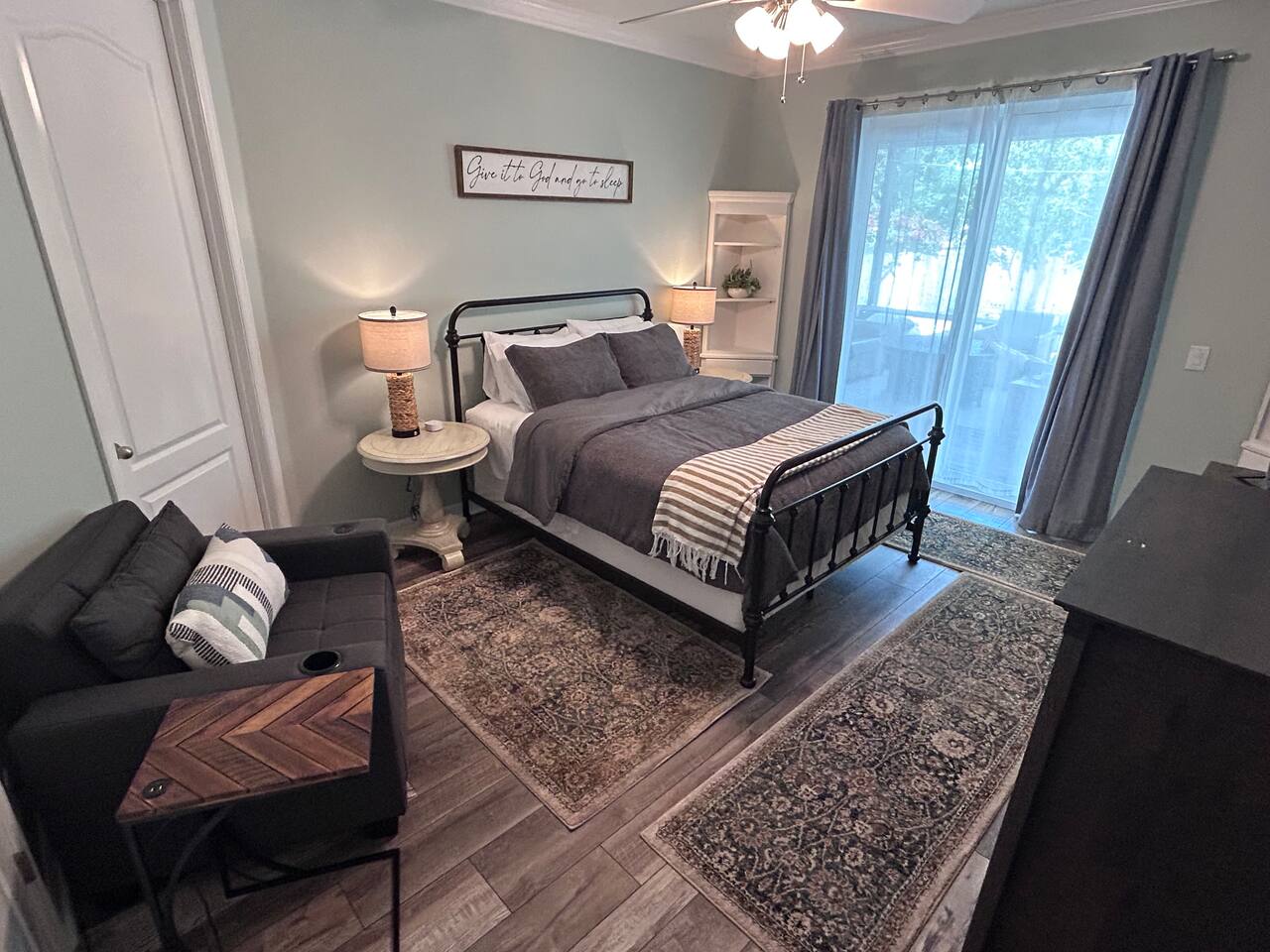 Private South Tampa Suite/Relax & Unwind
