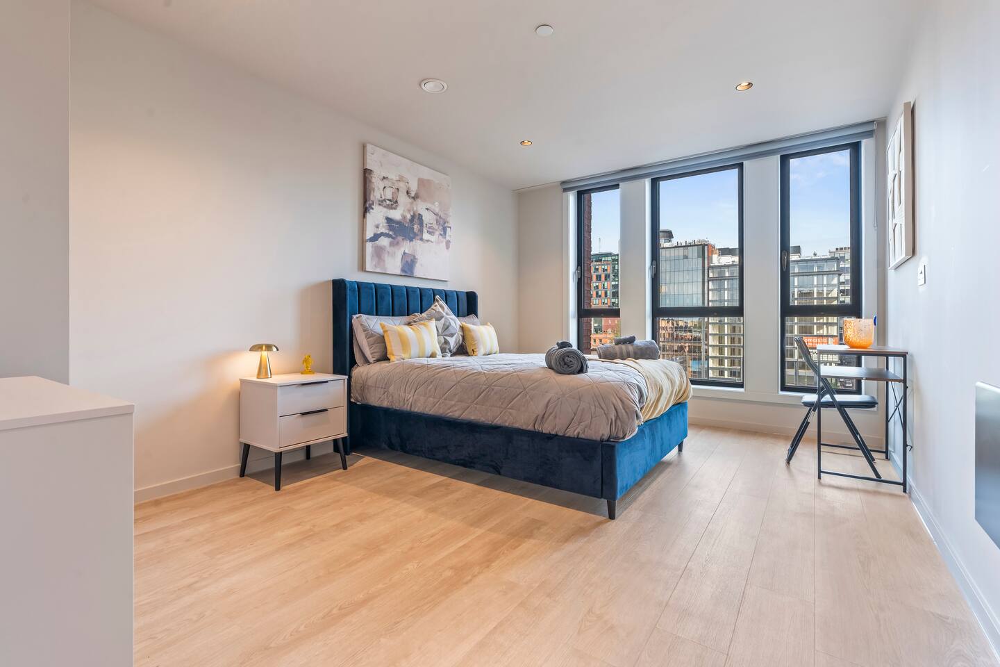 #180 Urban Skyline Retreat Birmingham - Sleeps 4