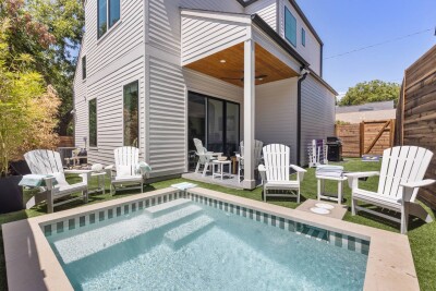 Relaxing Estate | Pool | Close to Rainey and Moody