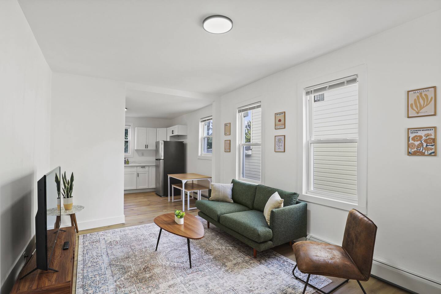 Renovated 1 Bdrm 1 Bath + Office w Daybed!