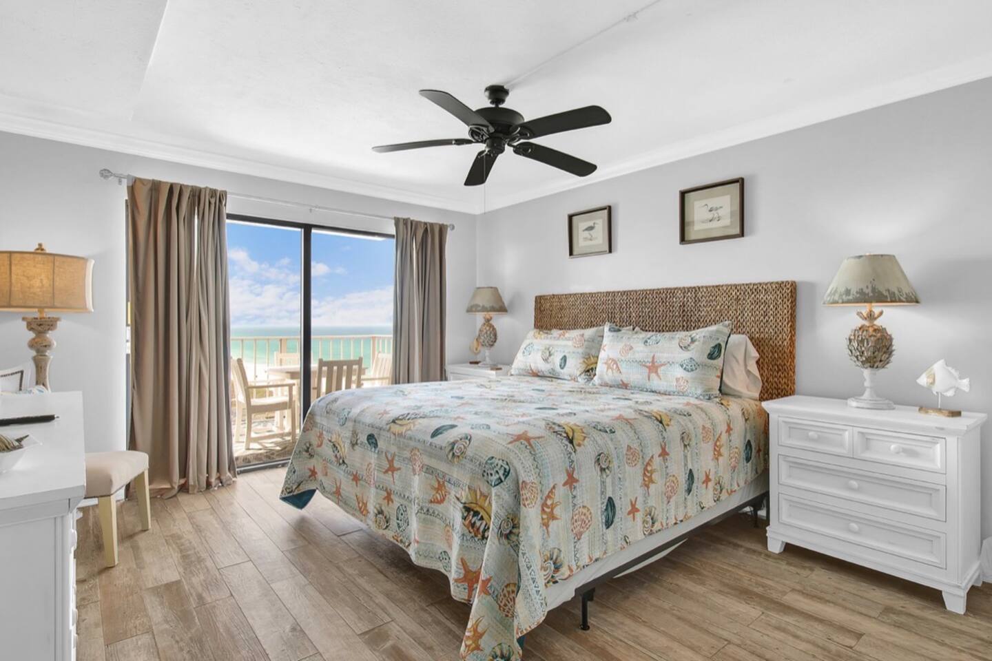 Beachfront + Pools Regency Towers 3BR w/ 2 Kings!