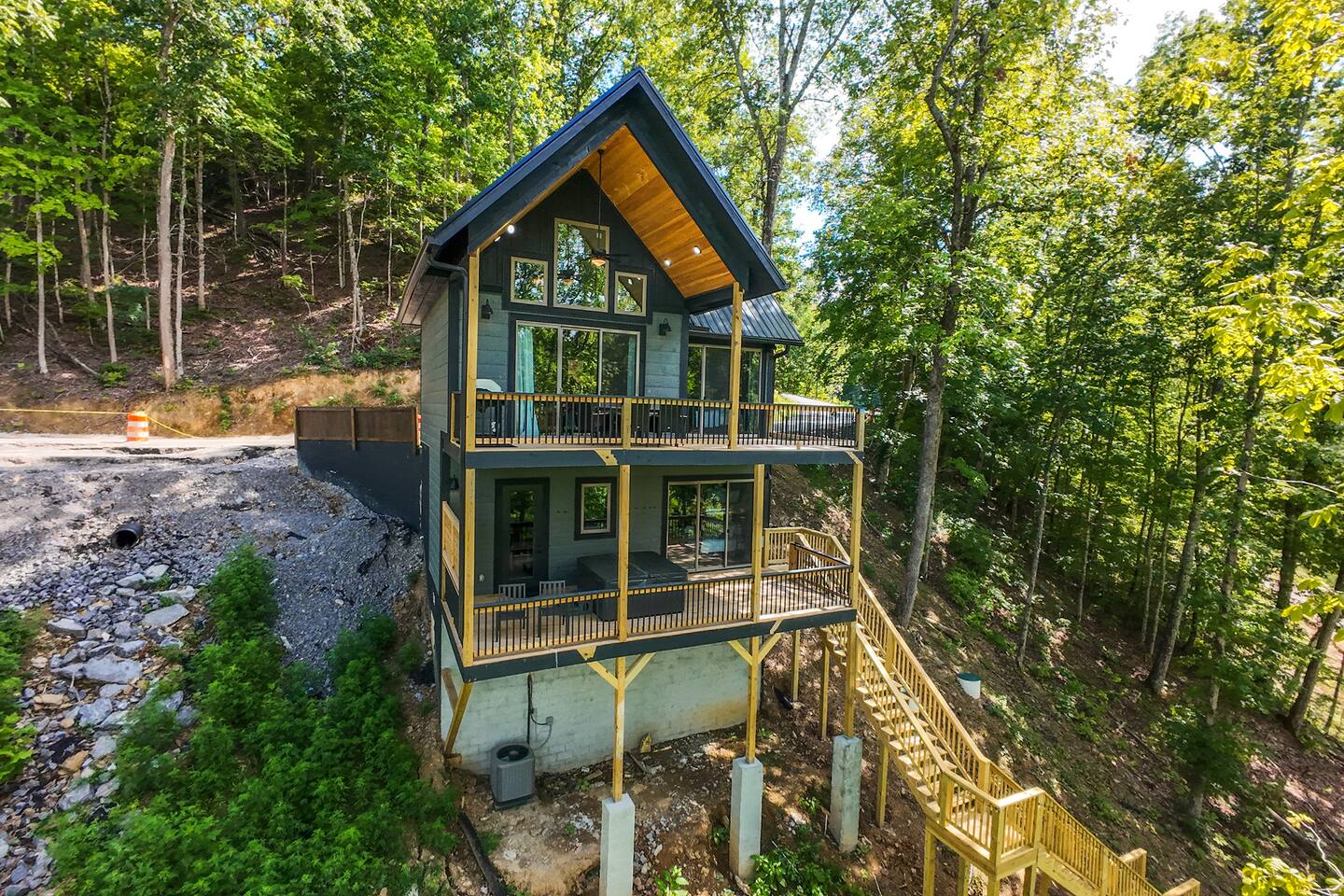 New-Lake View-Lake Access-Resort Beach-Hot Tub-Pet