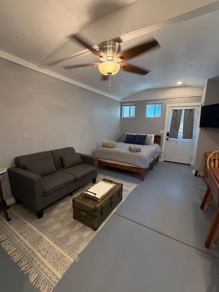 Little Blue Side Studio | Prescott Town Square