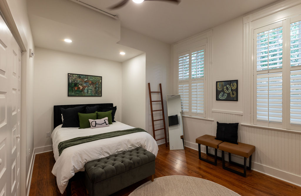 Centrally Located 1-Bed, 1Bath Downtown Studio Apt