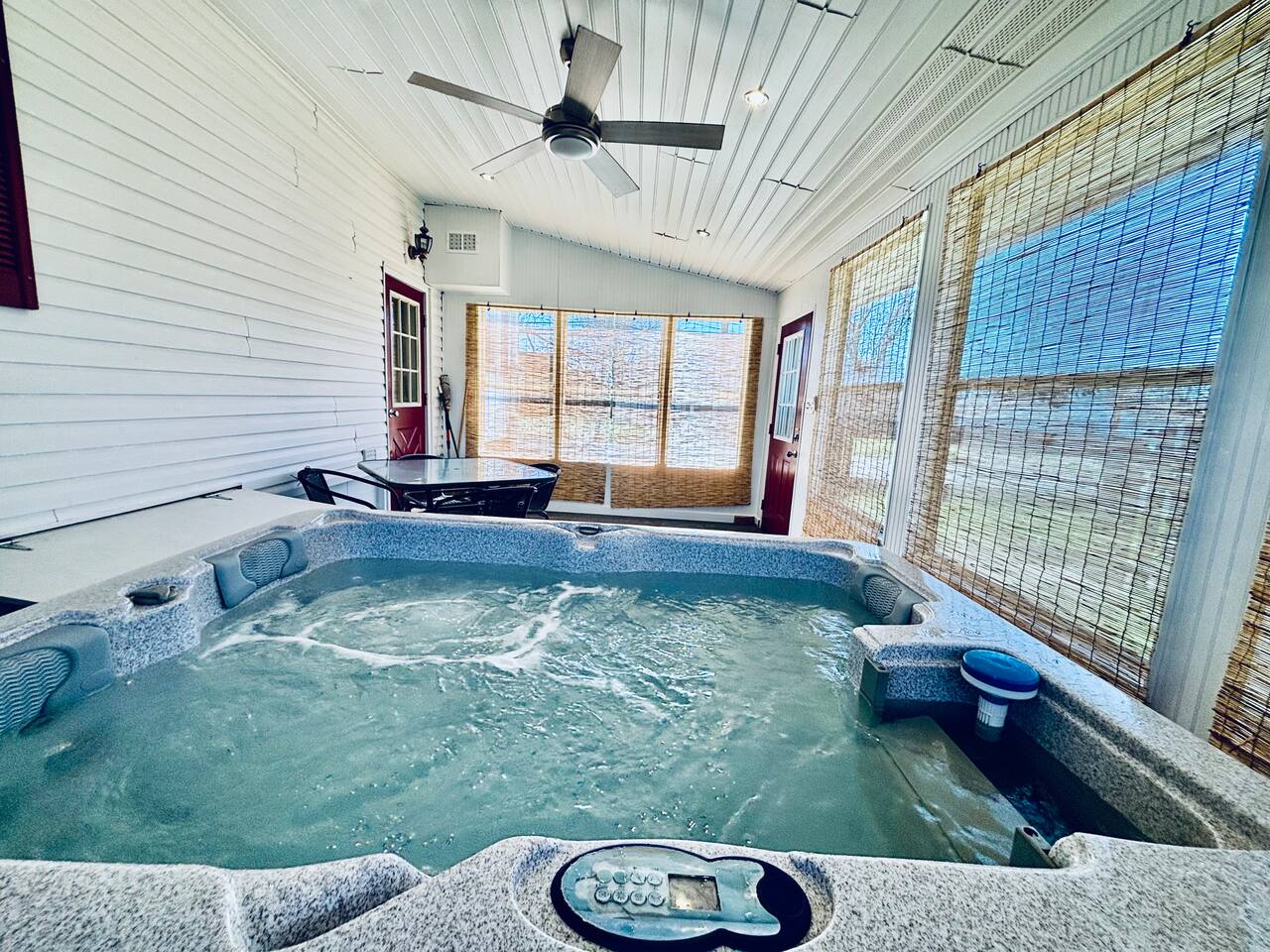 The Comfort Cove w/Hot Tub | Near WEC-Sleeps 3
