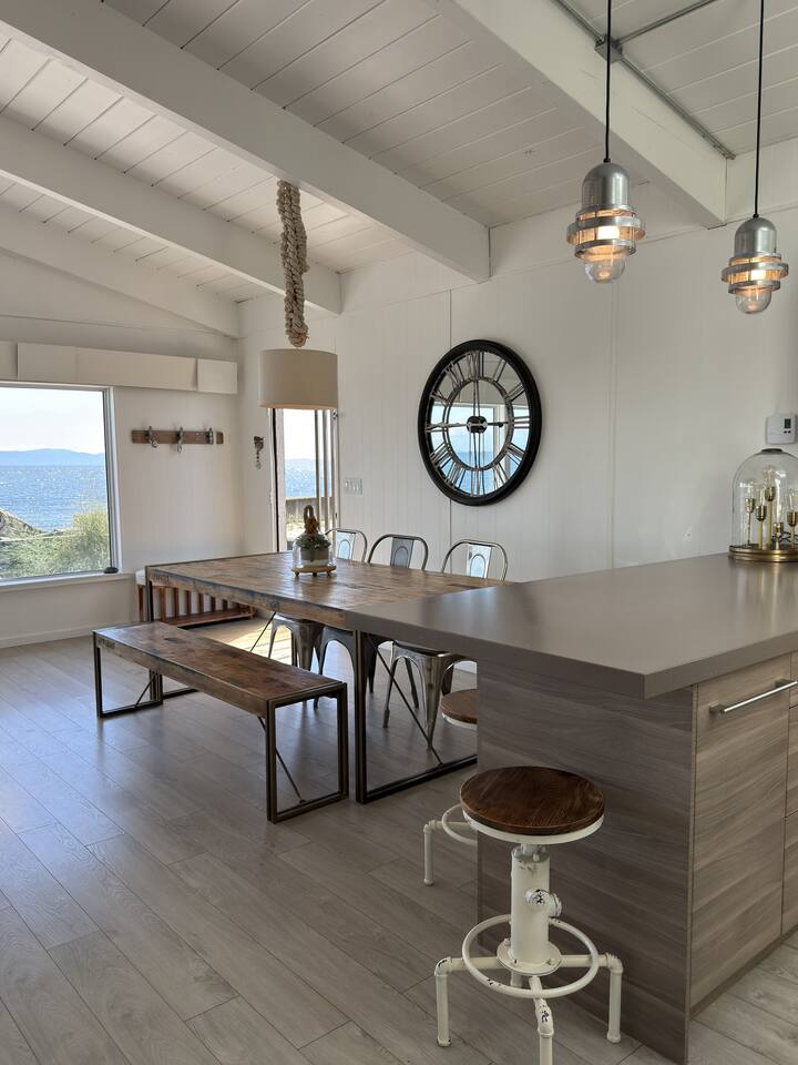 The Beach House on the Salish Sea photo 4