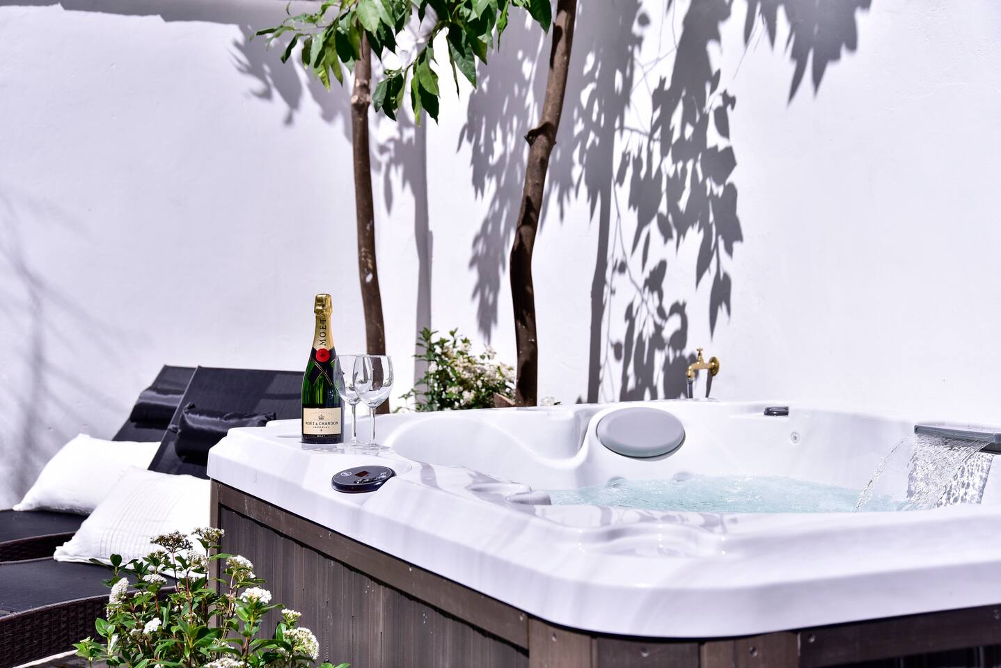 Pepi Garden | Loft with Jacuzzi Pool