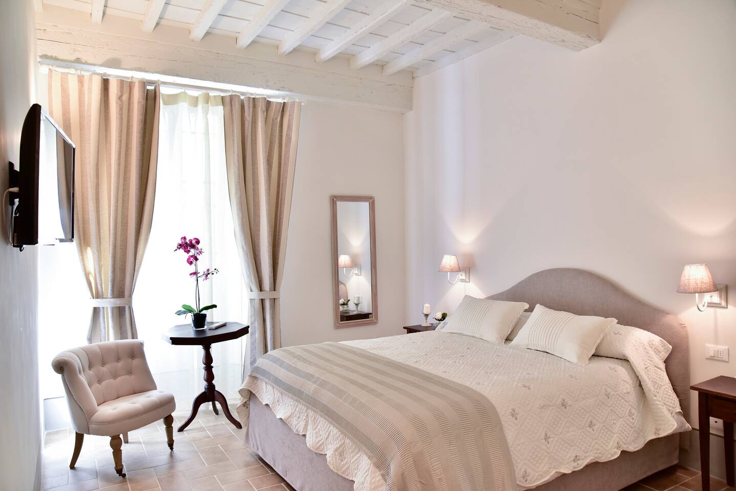 Pepi Suite | Classic Charm Florence